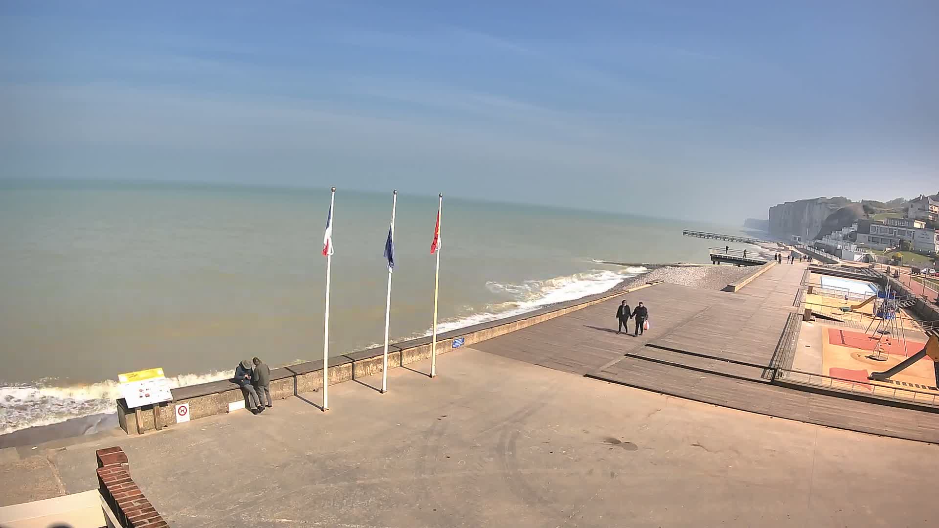 Plage de Veules-les-Roses Beach Live Cam - Dieppe, Seine-Maritime, Normandie, France