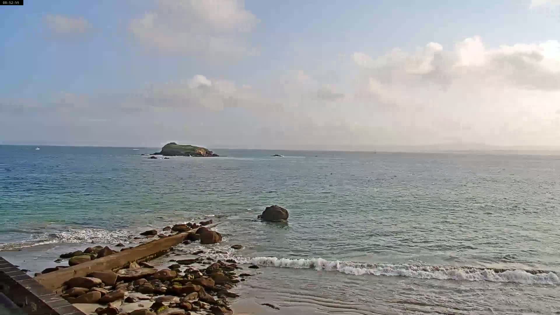 Douarnenez, Les Sables Blancs Beach Live Cam - Quimper, Finistère, Bretagne, France