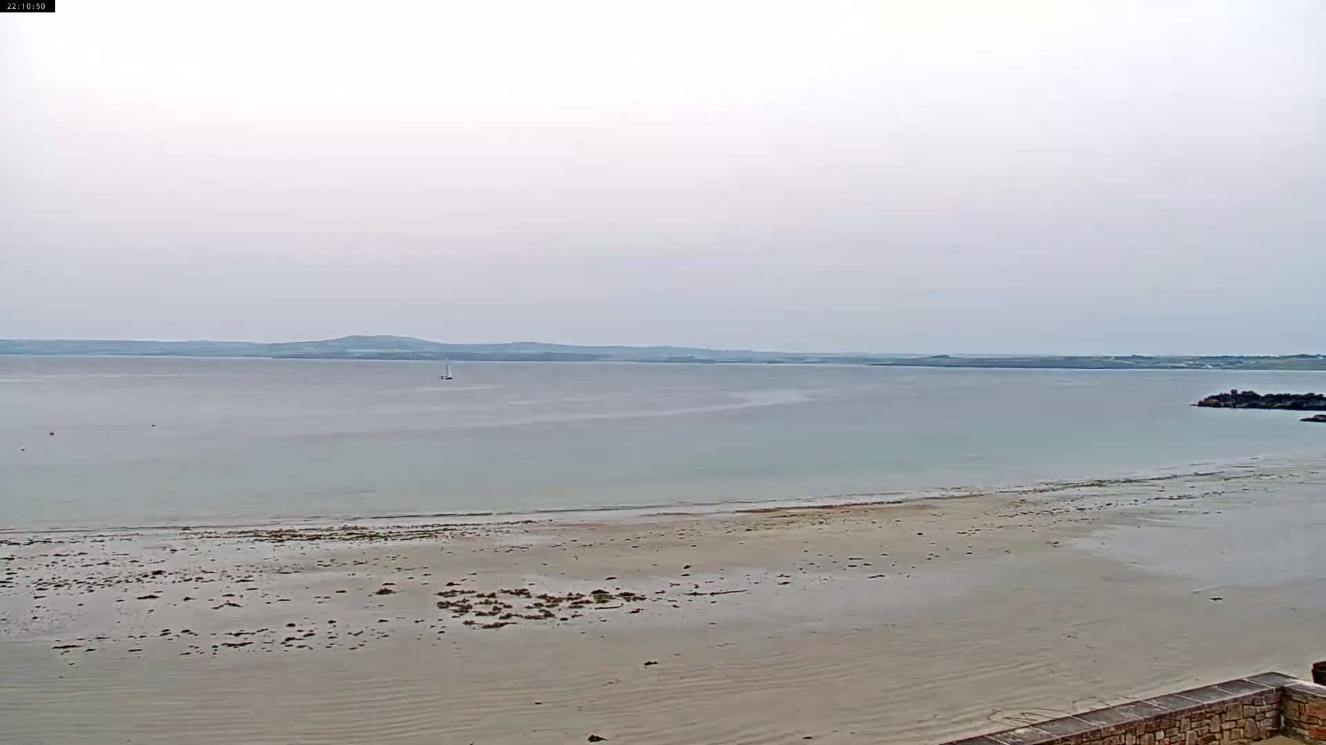 Douarnenez, Les Sables Blancs Beach Live Cam - Quimper, Finistère, Bretagne, France