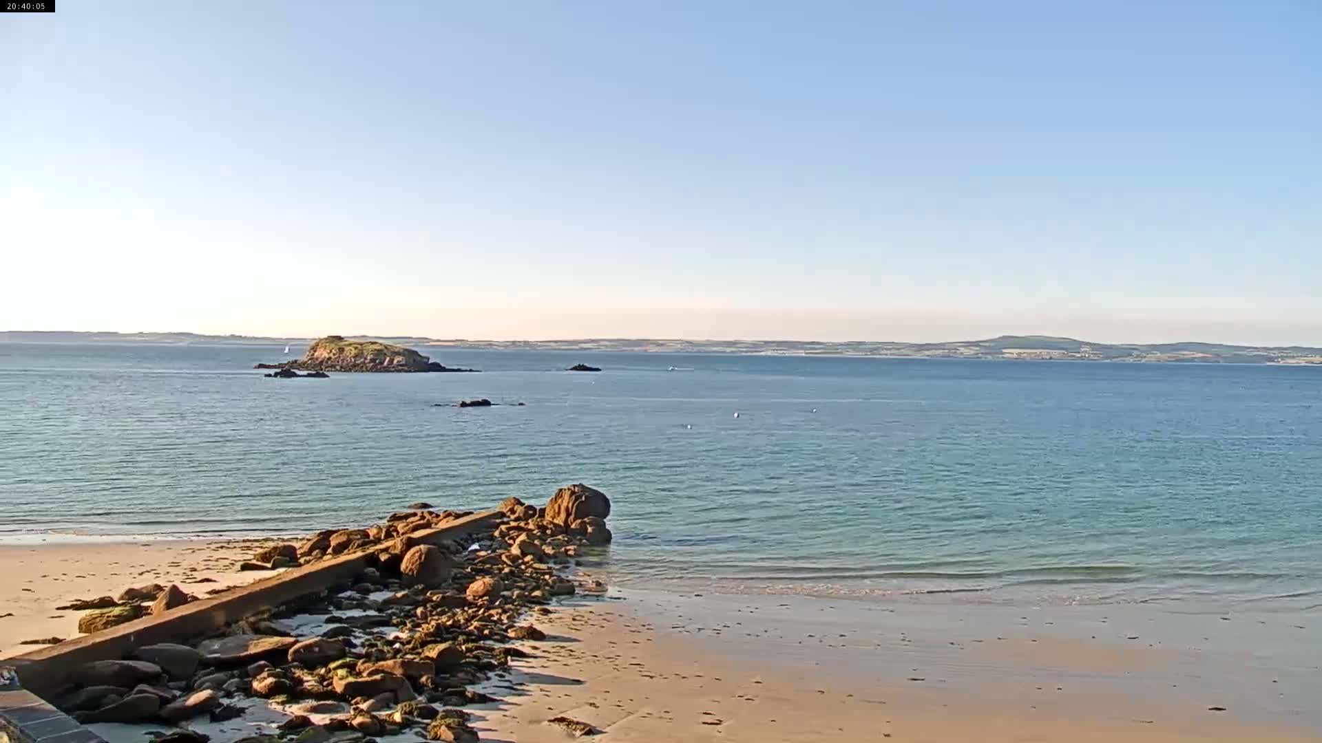 Douarnenez, Les Sables Blancs Beach Live Cam - Quimper, Finistère, Bretagne, France