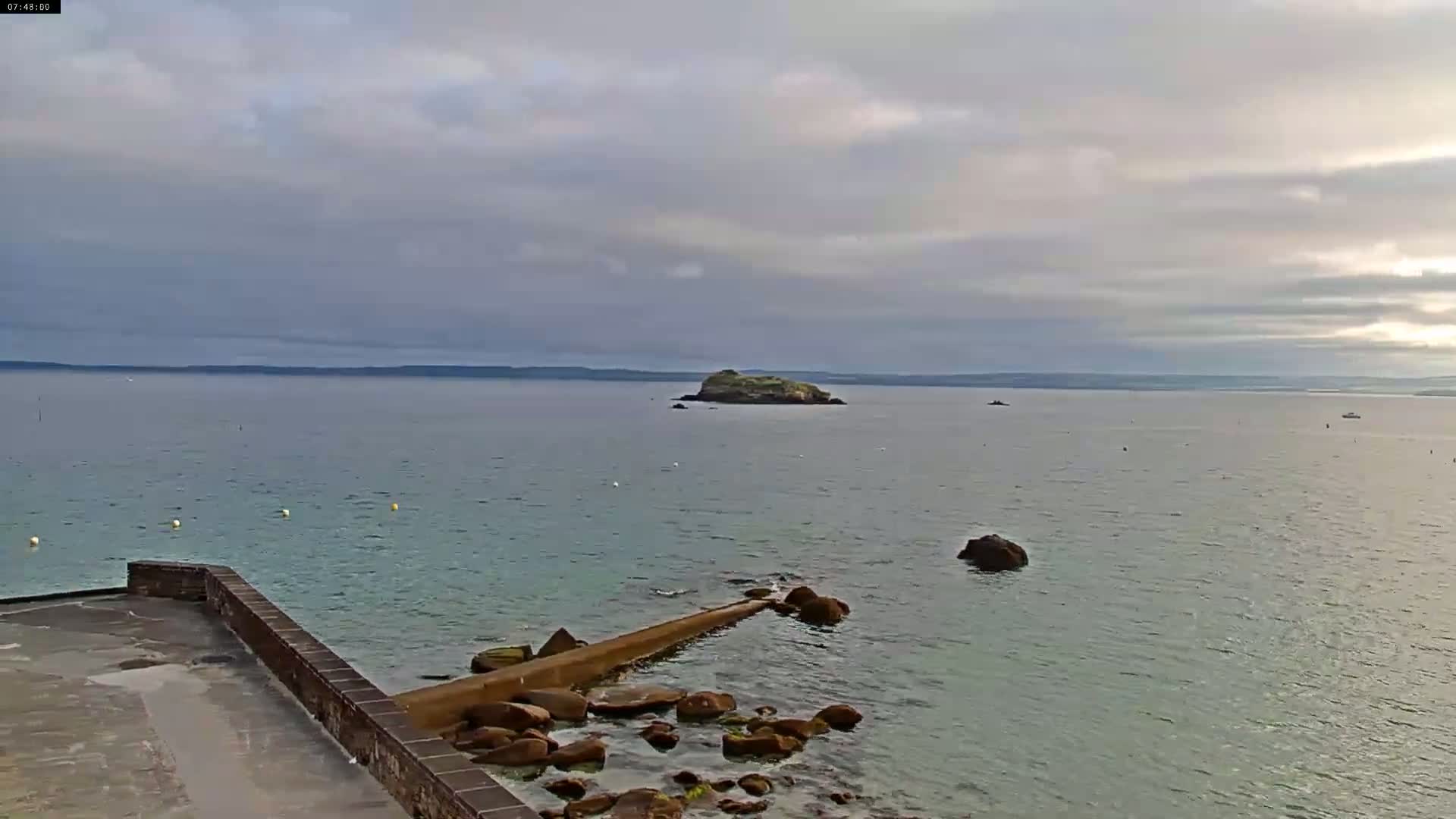Douarnenez, Les Sables Blancs Beach Live Cam - Quimper, Finistère, Bretagne, France