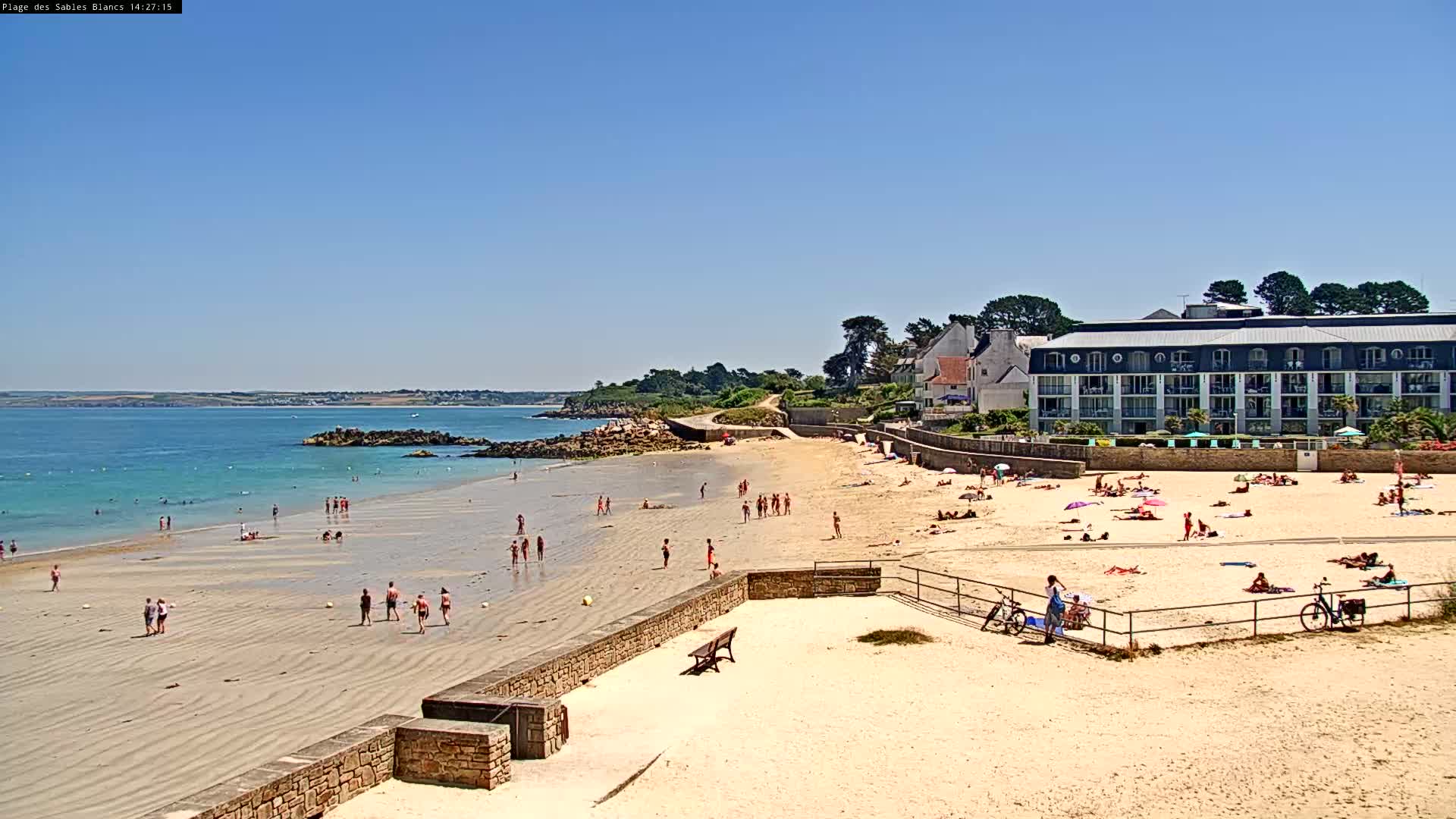 Douarnenez, Les Sables Blancs Beach Live Cam - Quimper, Finistère, Bretagne, France