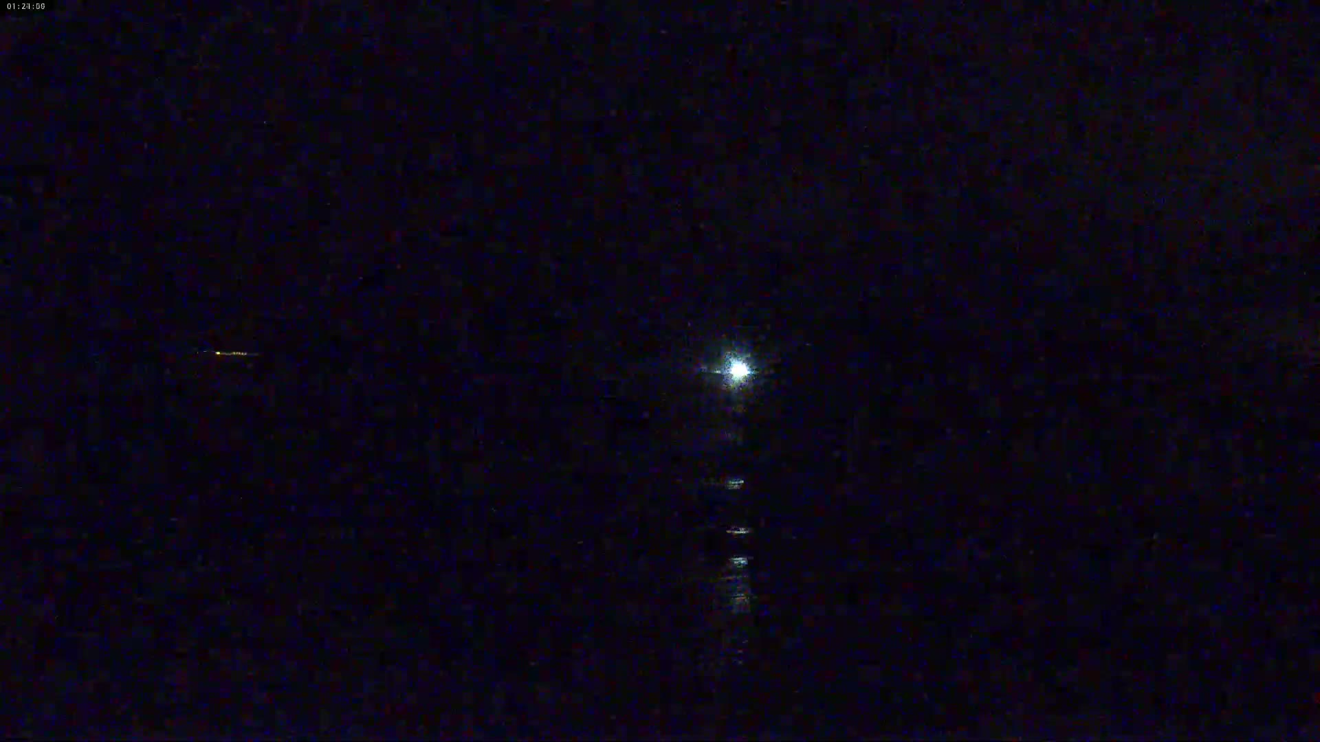 Douarnenez, Les Sables Blancs Beach Live Cam - Quimper, Finistère, Bretagne, France