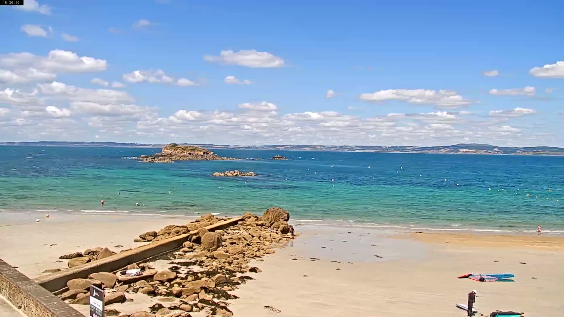 Douarnenez, Les Sables Blancs Beach Live Cam - Quimper, Finistère, Bretagne, France