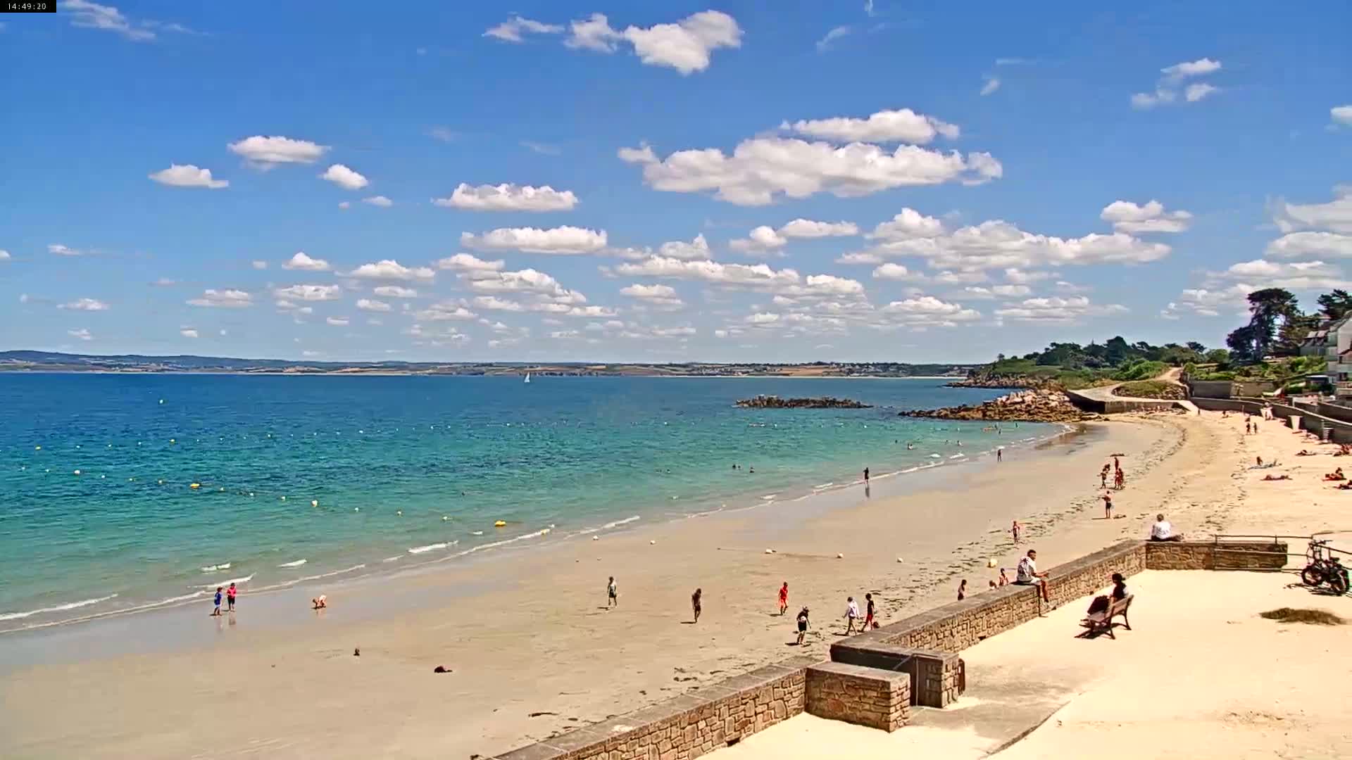 Douarnenez, Les Sables Blancs Beach Live Cam - Quimper, Finistère, Bretagne, France