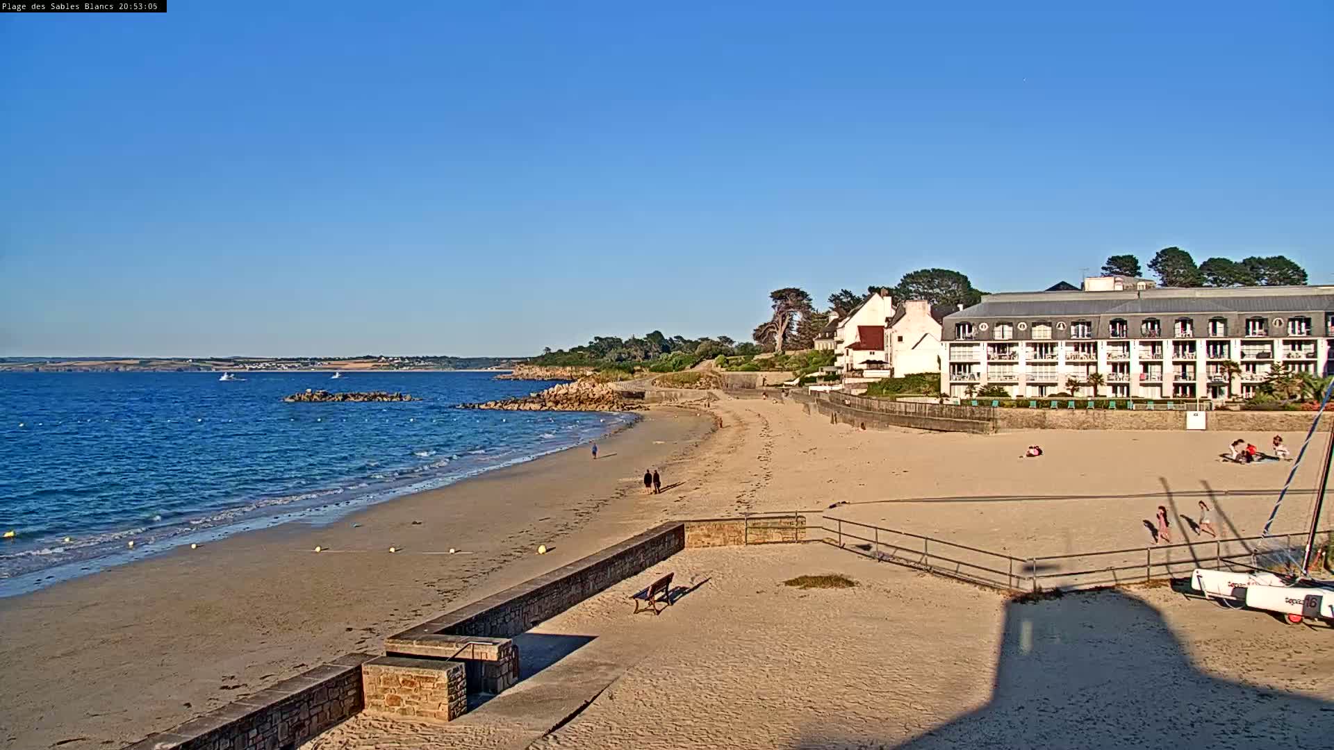 Douarnenez, Les Sables Blancs Beach Live Cam - Quimper, Finistère, Bretagne, France