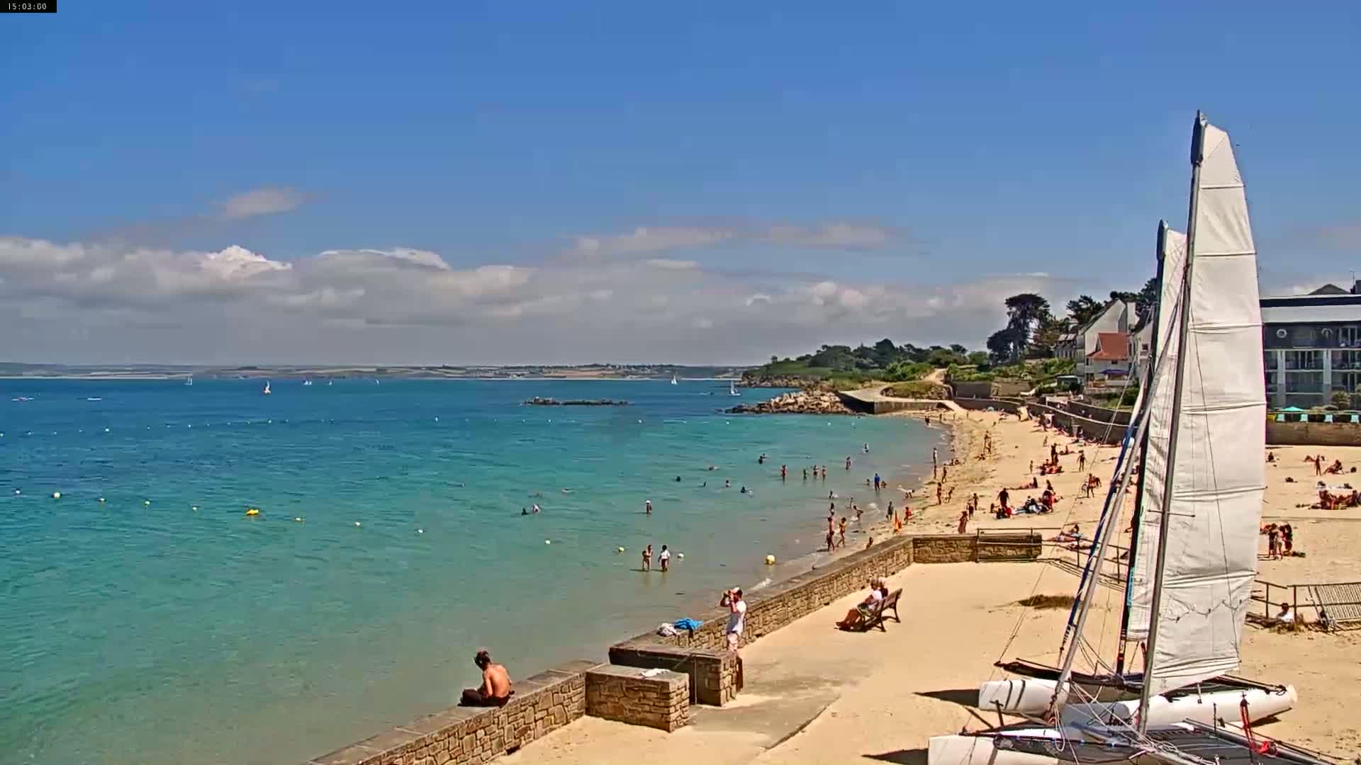 Douarnenez, Les Sables Blancs Beach Live Cam - Quimper, Finistère, Bretagne, France