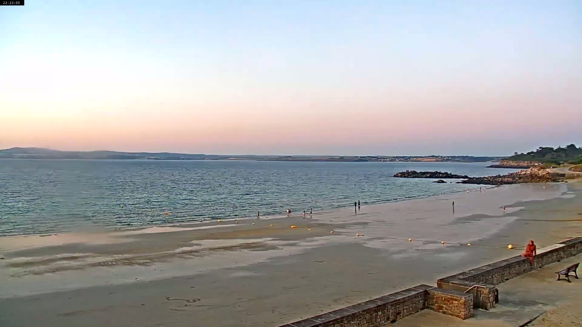 Douarnenez, Les Sables Blancs Beach Live Cam - Quimper, Finistère, Bretagne, France