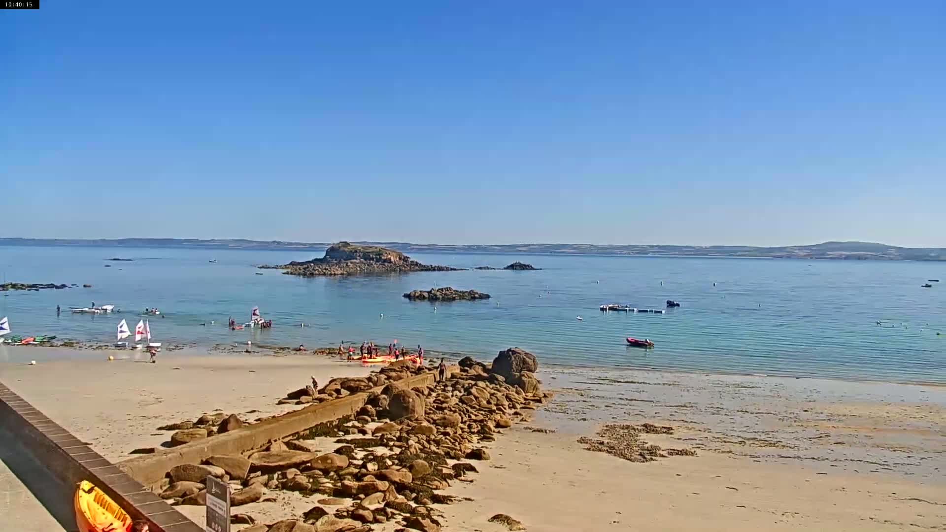 Douarnenez, Les Sables Blancs Beach Live Cam - Quimper, Finistère, Bretagne, France