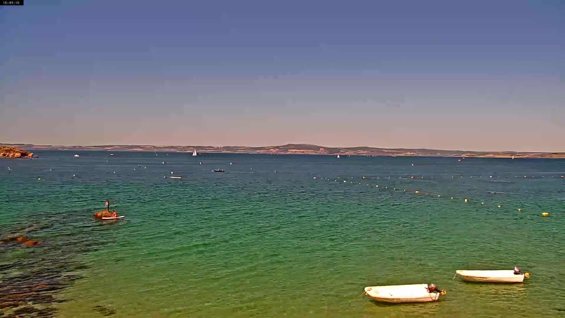 Douarnenez, Les Sables Blancs Beach Live Cam - Quimper, Finistère, Bretagne, France