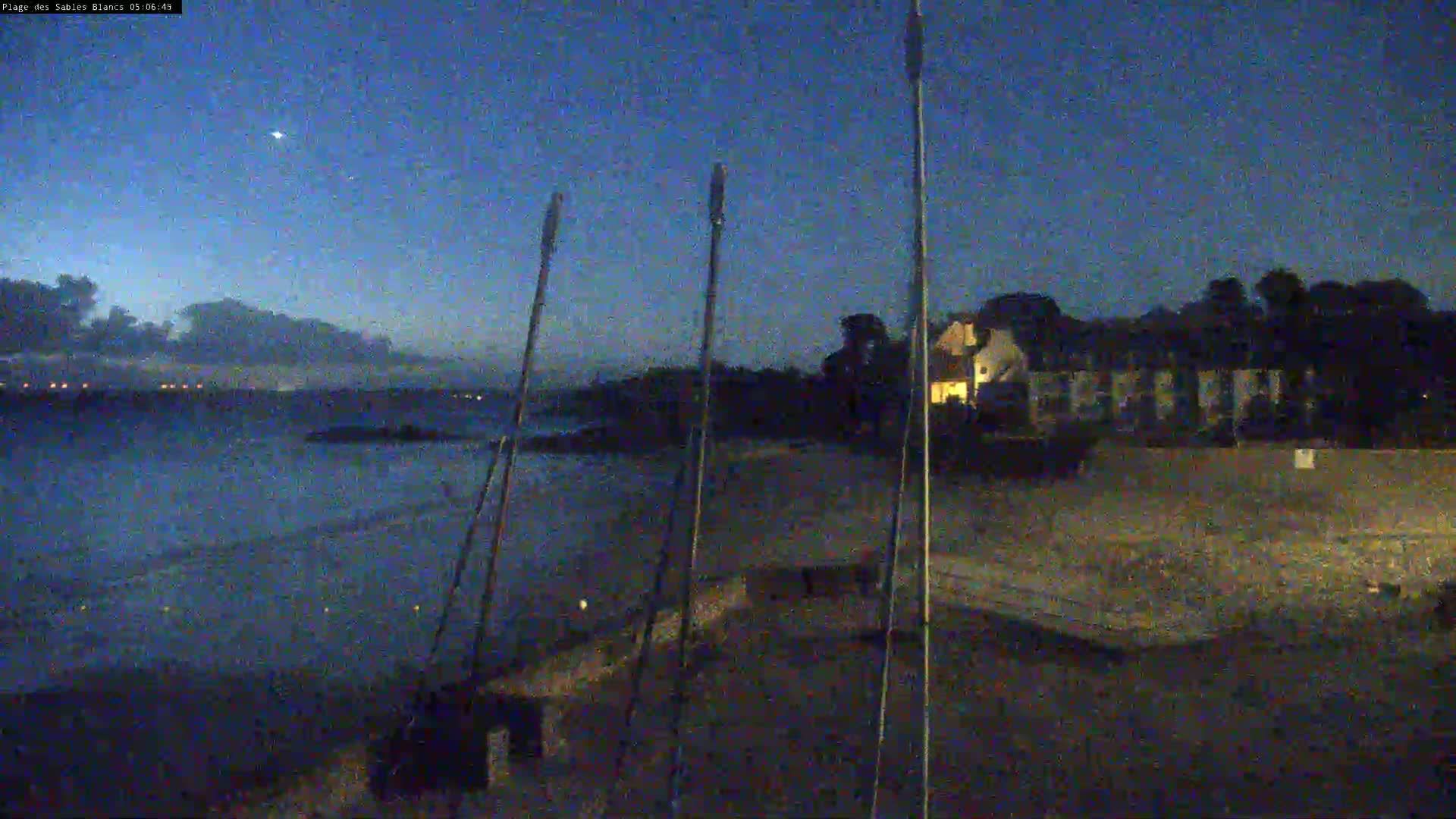 Douarnenez, Les Sables Blancs Beach Live Cam - Quimper, Finistère, Bretagne, France