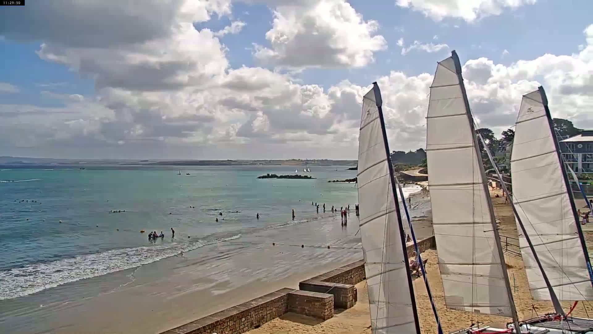 Douarnenez, Les Sables Blancs Beach Live Cam - Quimper, Finistère, Bretagne, France