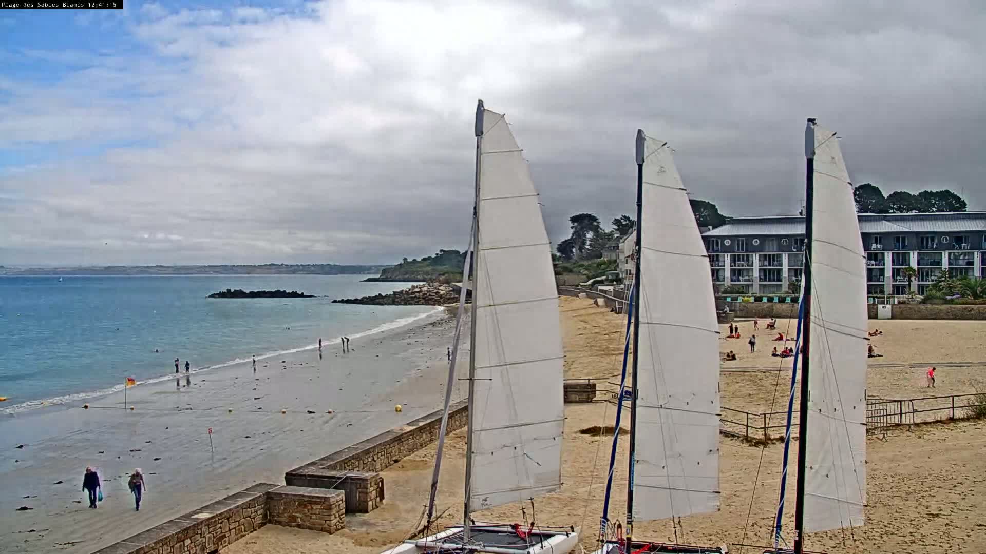 Douarnenez, Les Sables Blancs Beach Live Cam - Quimper, Finistère, Bretagne, France