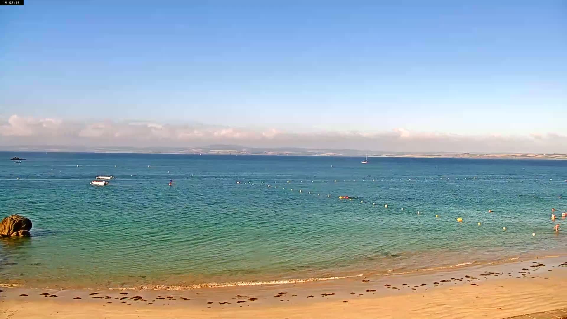 Douarnenez, Les Sables Blancs Beach Live Cam - Quimper, Finistère, Bretagne, France