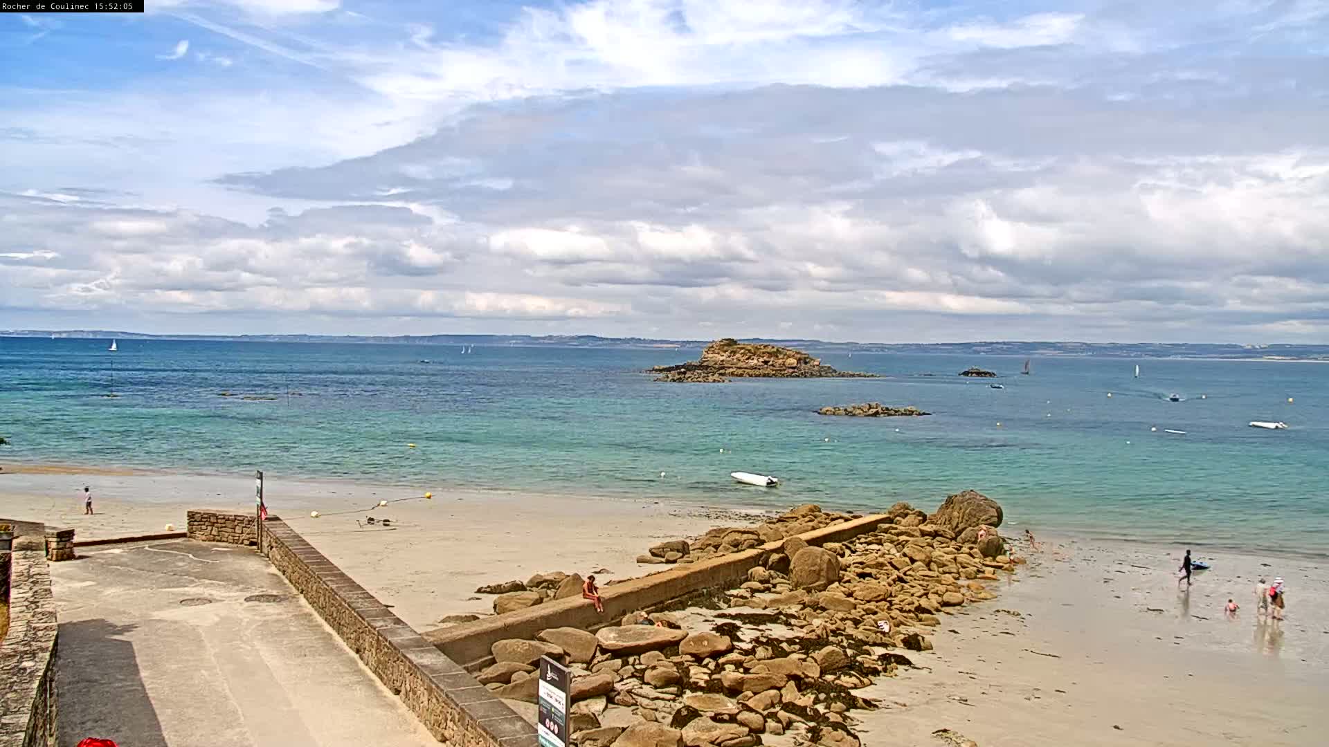 Douarnenez, Les Sables Blancs Beach Live Cam - Quimper, Finistère, Bretagne, France