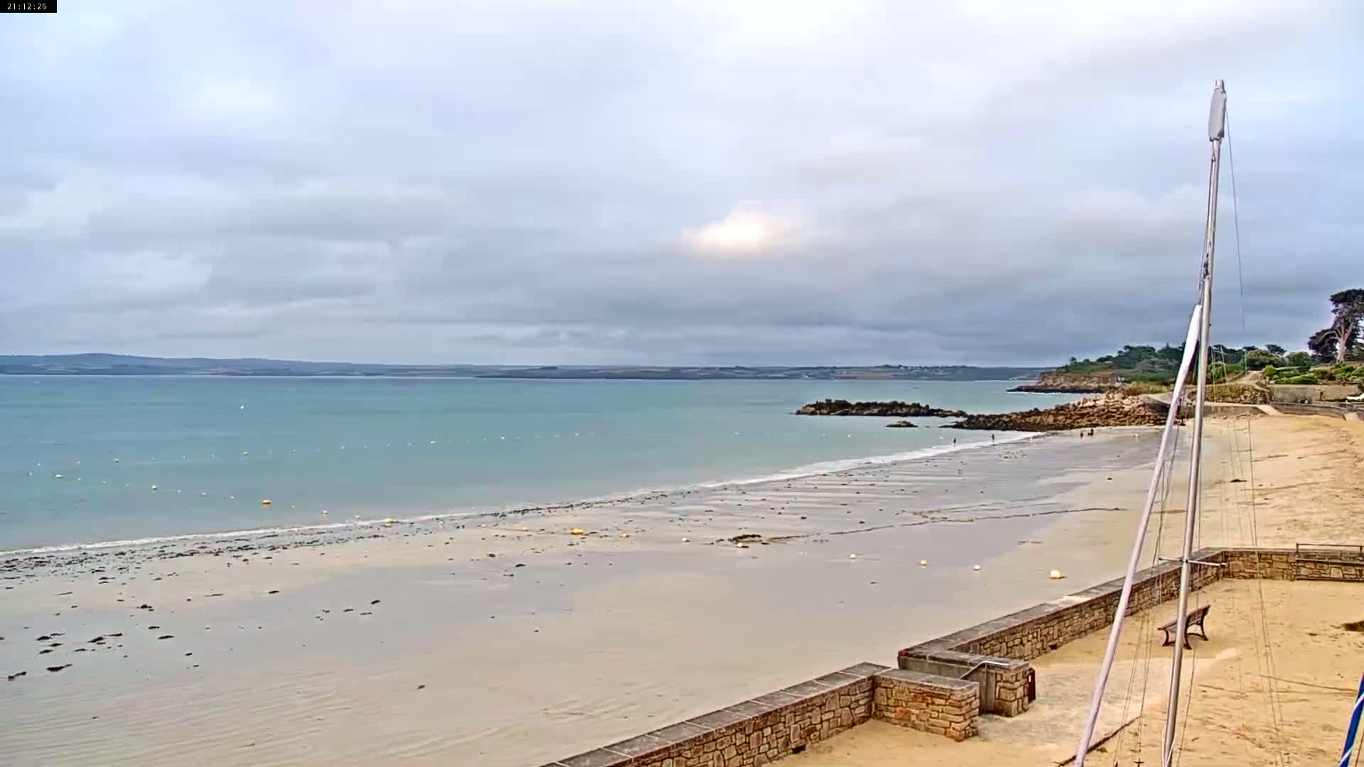 Douarnenez, Les Sables Blancs Beach Live Cam - Quimper, Finistère, Bretagne, France