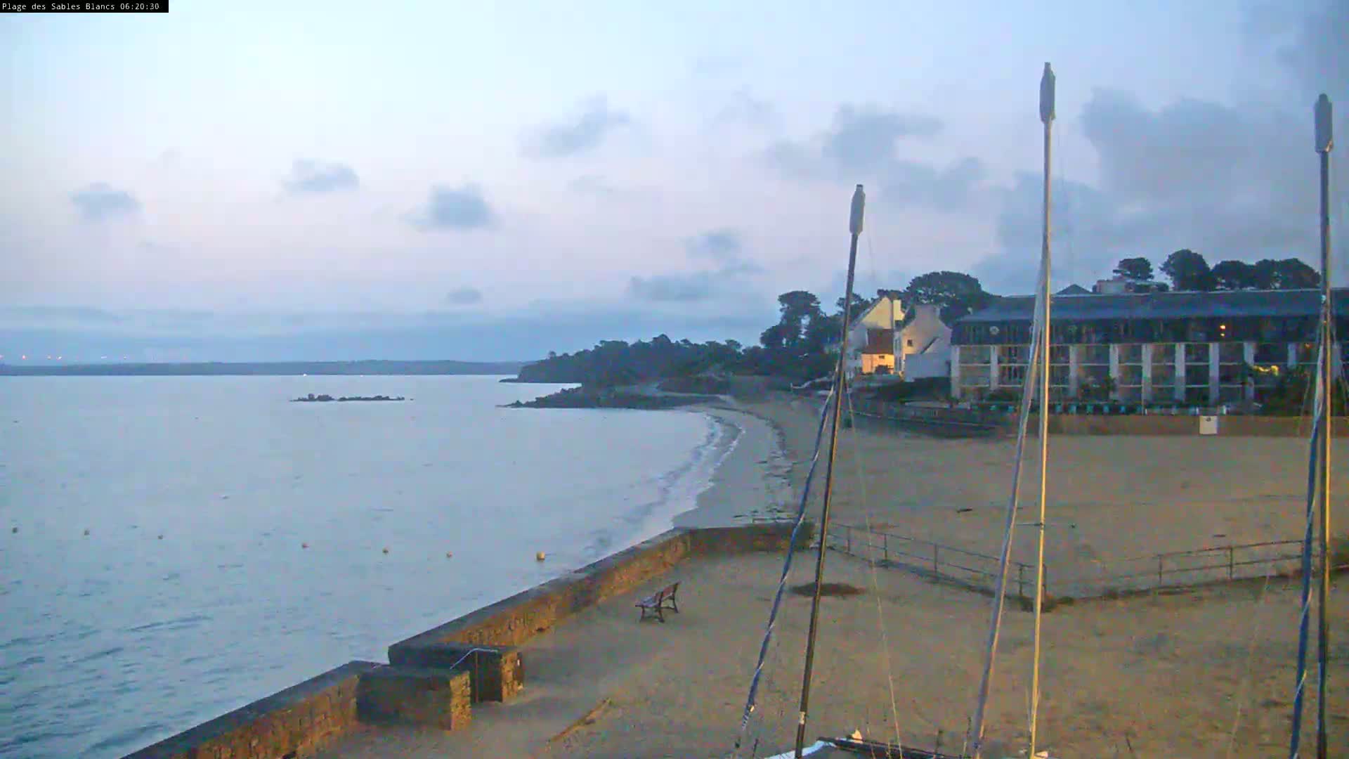 Douarnenez, Les Sables Blancs Beach Live Cam - Quimper, Finistère, Bretagne, France