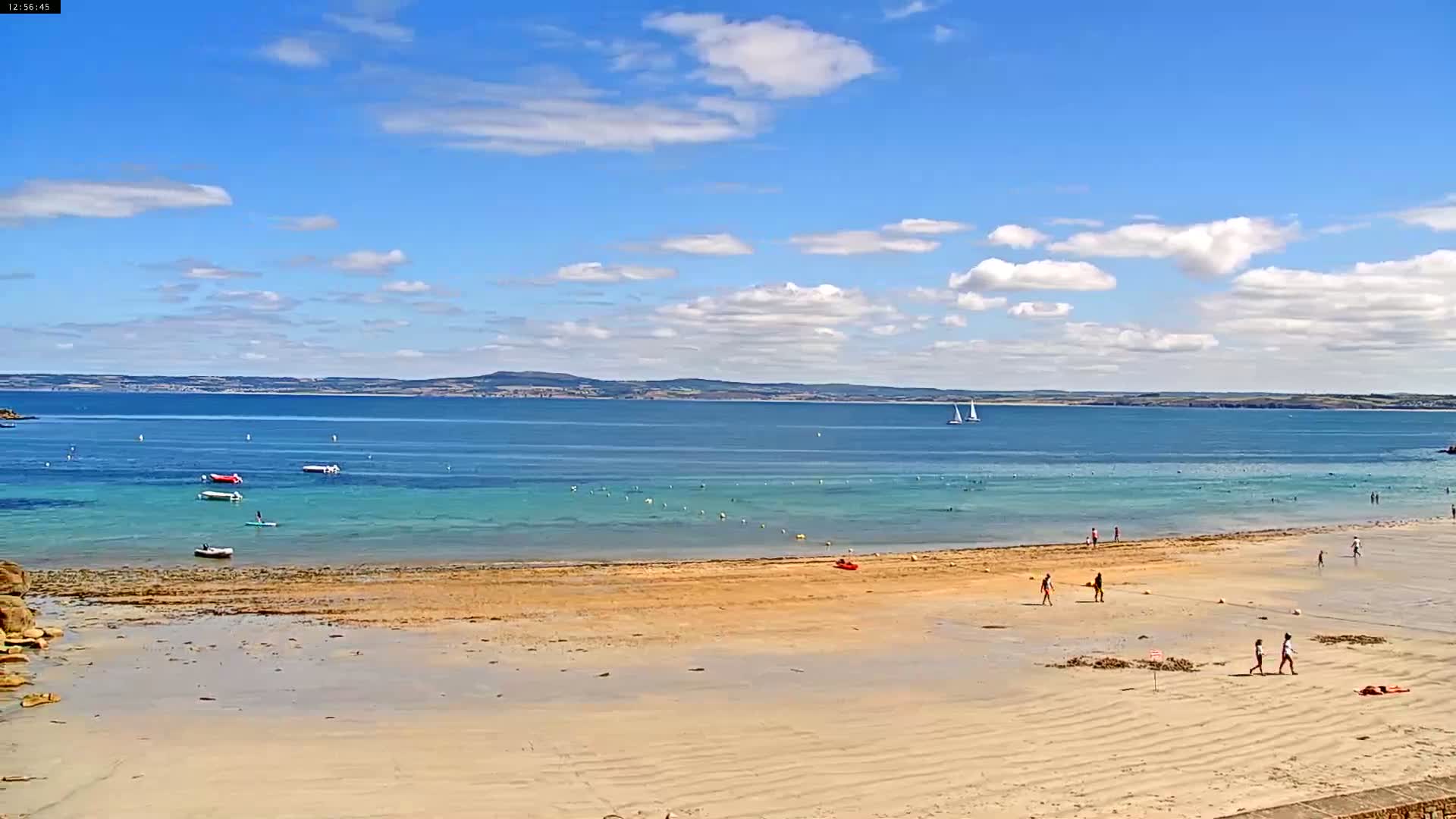 Douarnenez, Les Sables Blancs Beach Live Cam - Quimper, Finistère, Bretagne, France