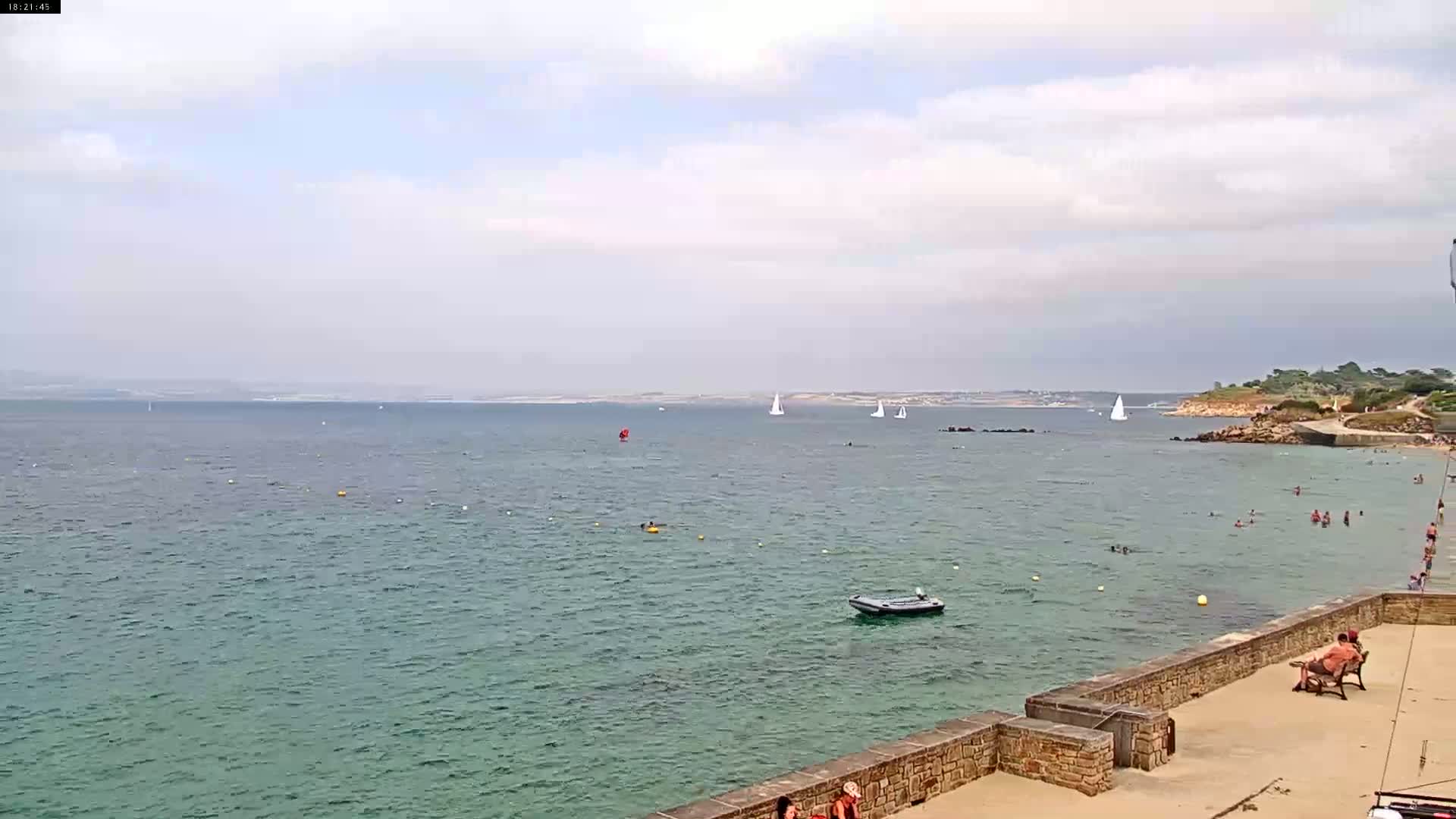 Douarnenez, Les Sables Blancs Beach Live Cam - Quimper, Finistère, Bretagne, France
