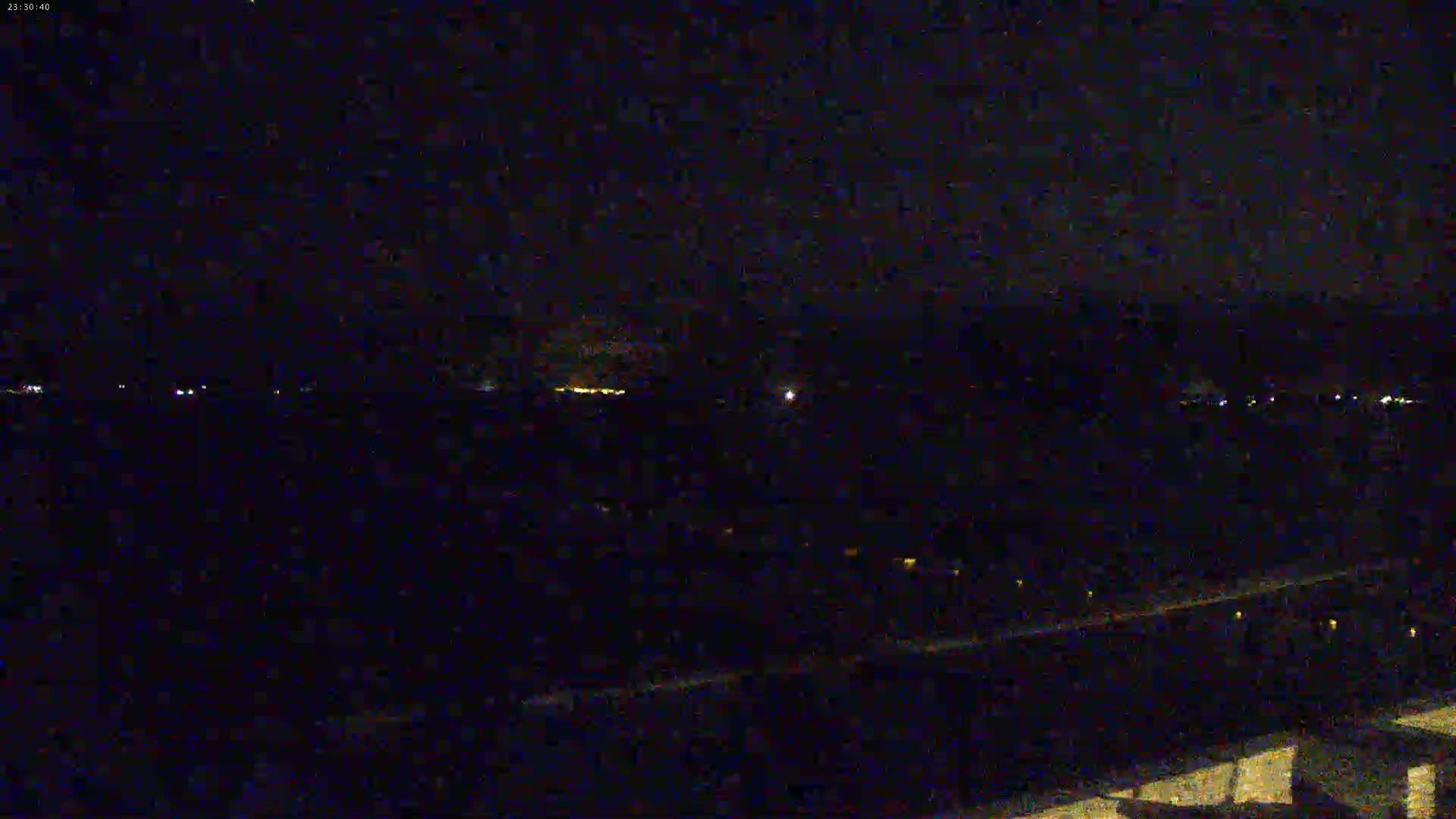 Douarnenez, Les Sables Blancs Beach Live Cam - Quimper, Finistère, Bretagne, France