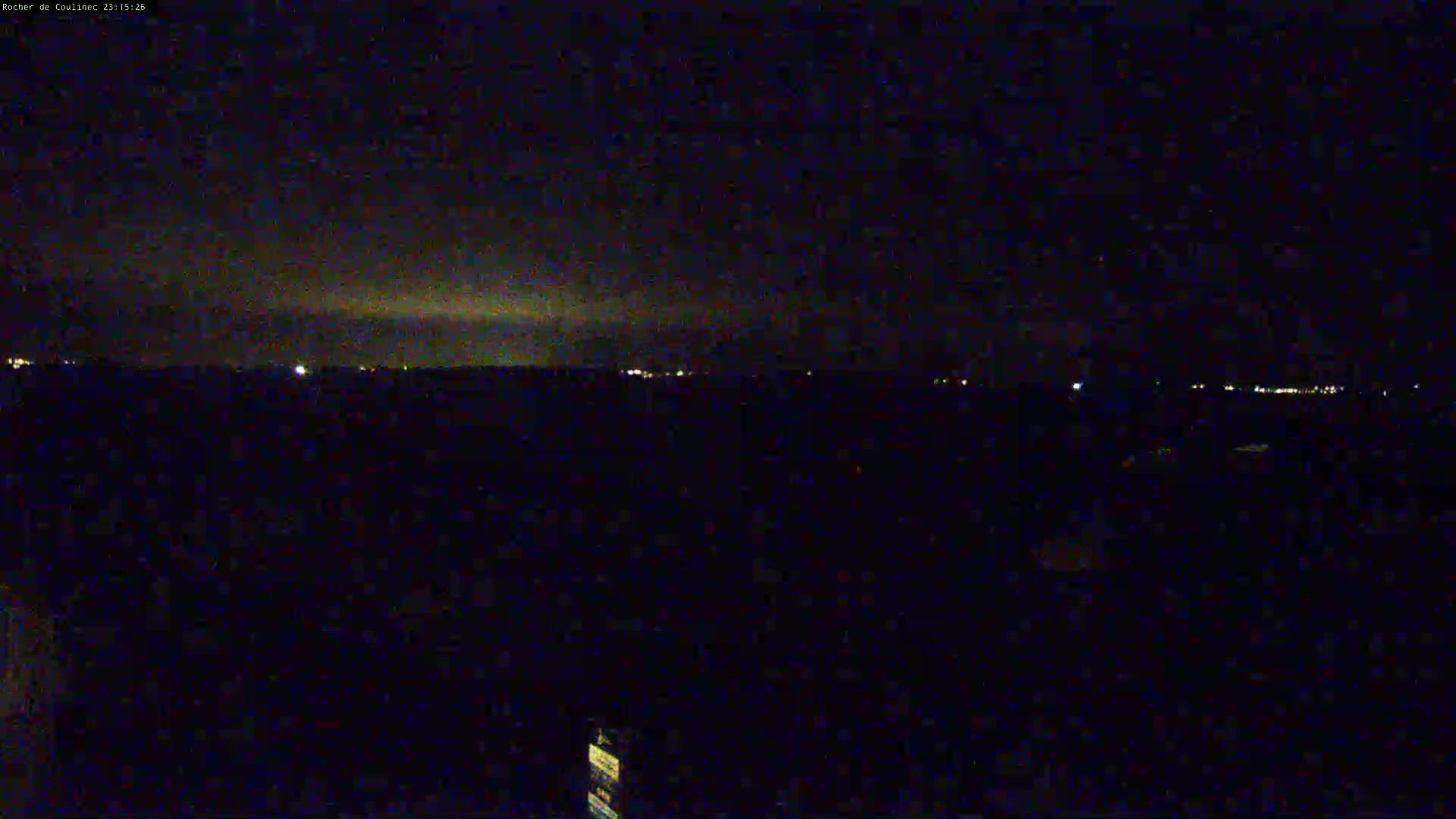 Douarnenez, Les Sables Blancs Beach Live Cam - Quimper, Finistère, Bretagne, France