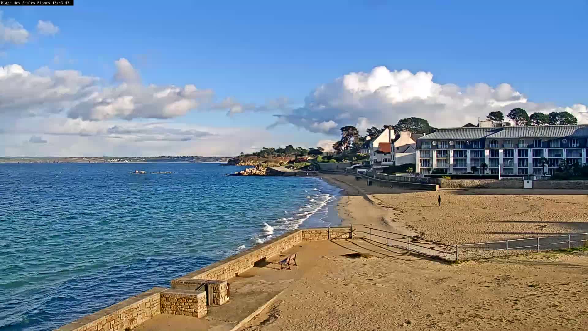 Douarnenez, Les Sables Blancs Beach Live Cam - Quimper, Finistère, Bretagne, France