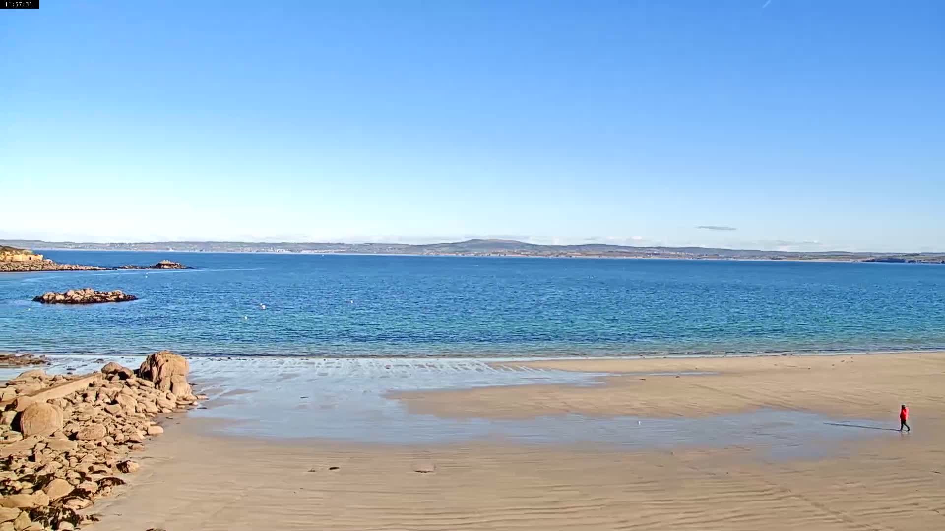 Douarnenez, Les Sables Blancs Beach Live Cam - Quimper, Finistère, Bretagne, France