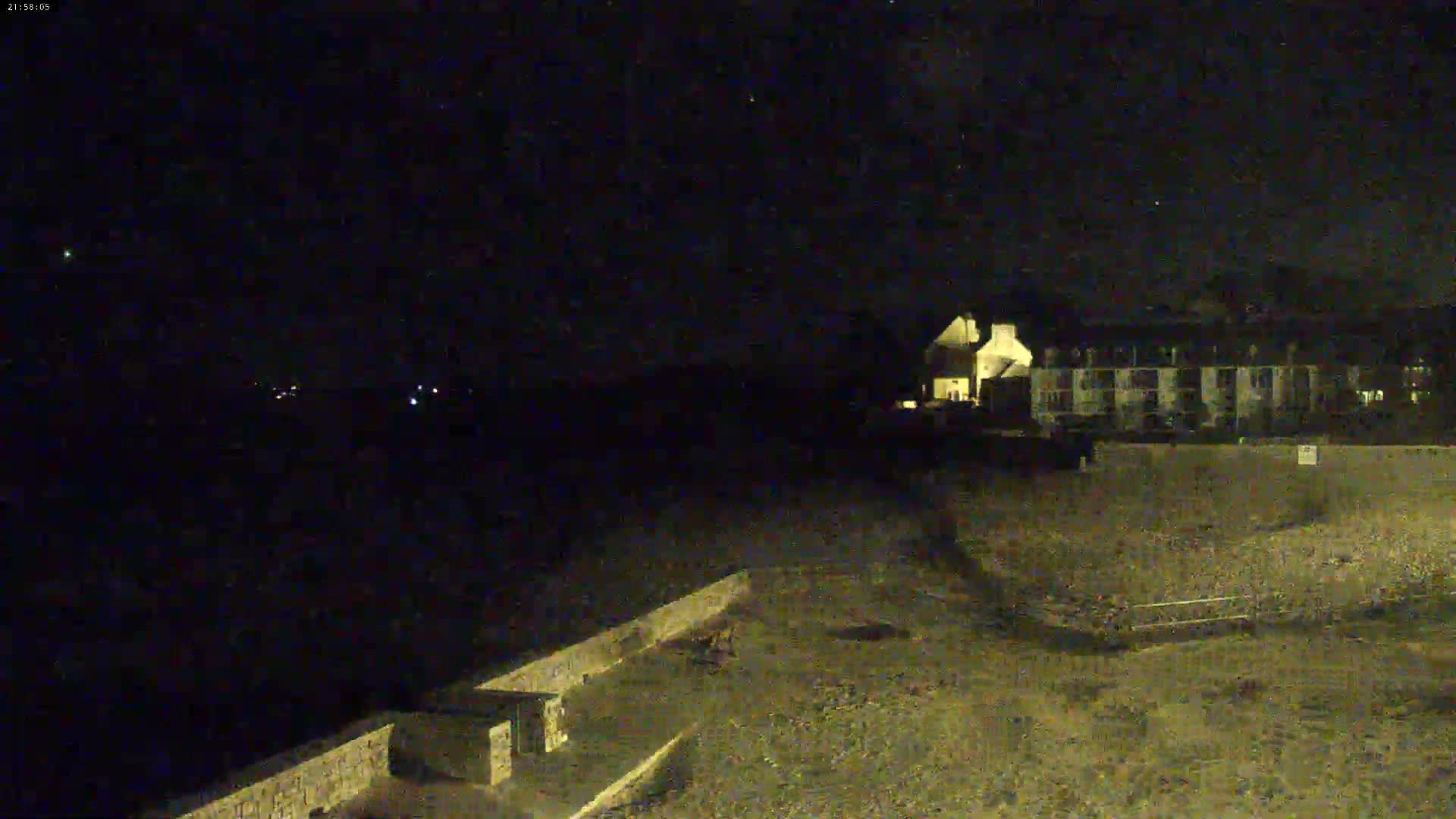 Douarnenez, Les Sables Blancs Beach Live Cam - Quimper, Finistère, Bretagne, France