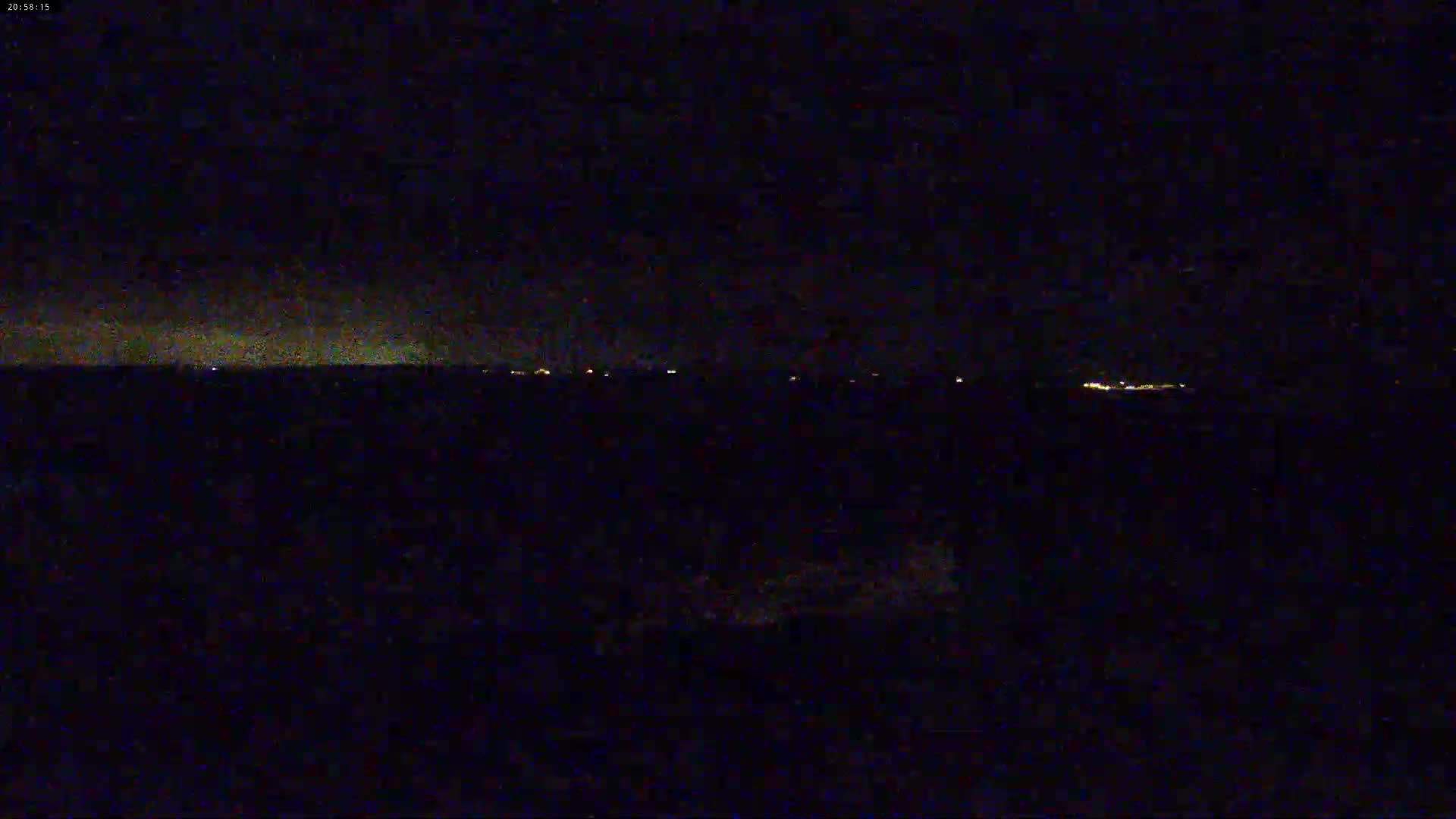 Douarnenez, Les Sables Blancs Beach Live Cam - Quimper, Finistère, Bretagne, France