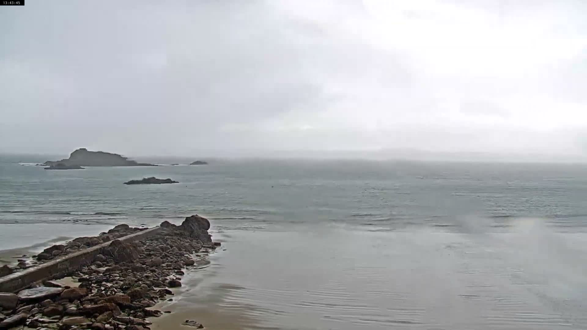 Douarnenez, Les Sables Blancs Beach Live Cam - Quimper, Finistère, Bretagne, France