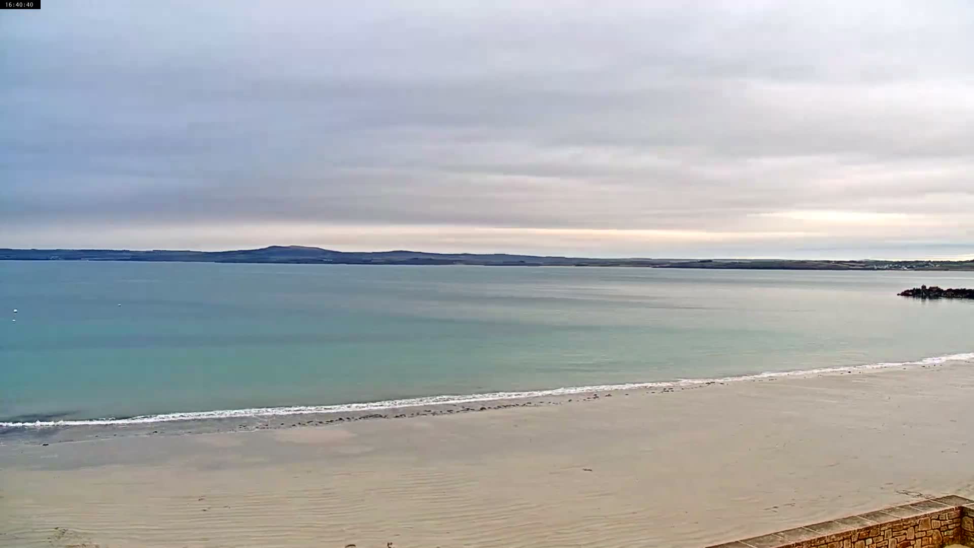 Douarnenez, Les Sables Blancs Beach Live Cam - Quimper, Finistère, Bretagne, France