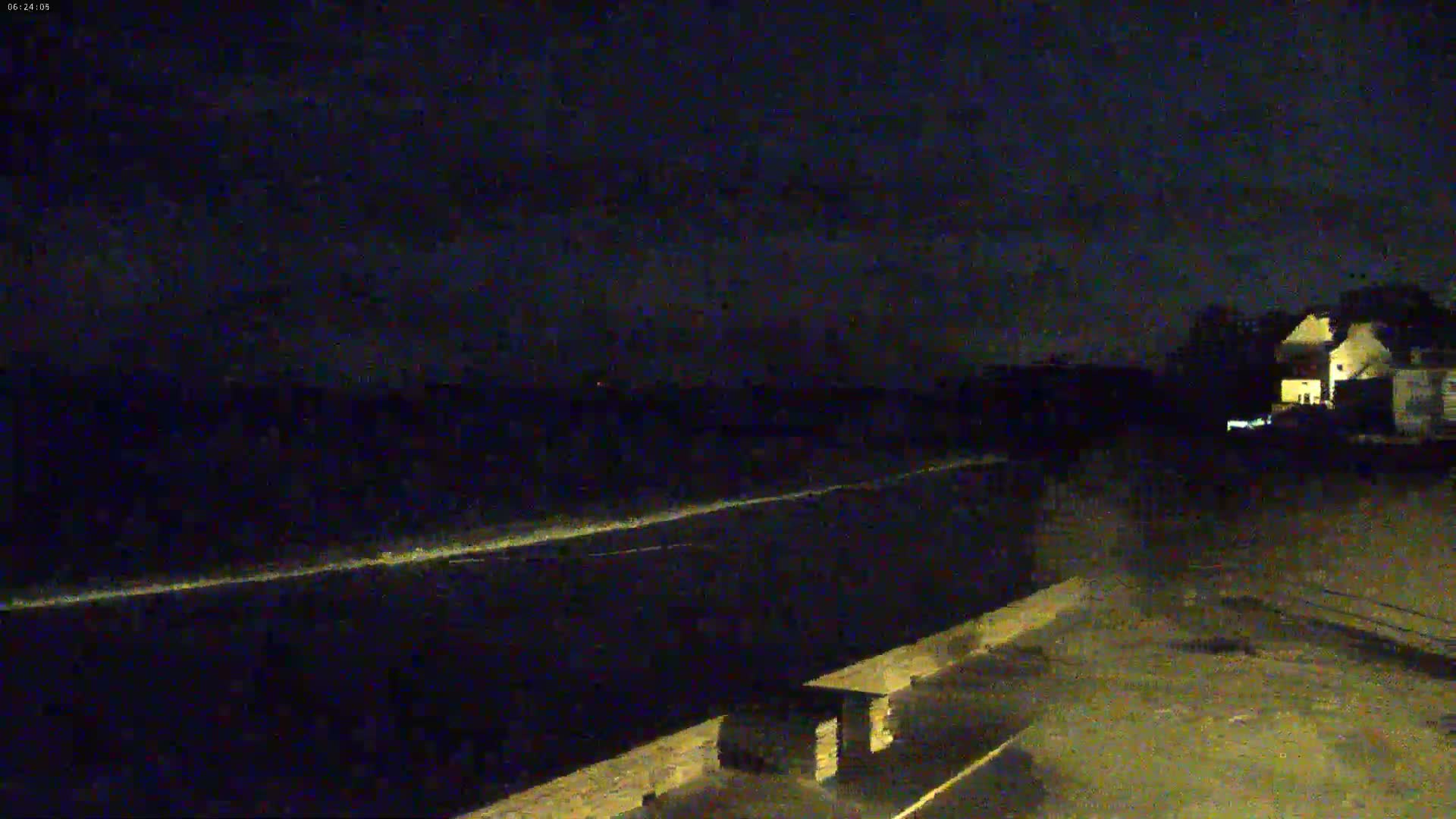 Douarnenez, Les Sables Blancs Beach Live Cam - Quimper, Finistère, Bretagne, France