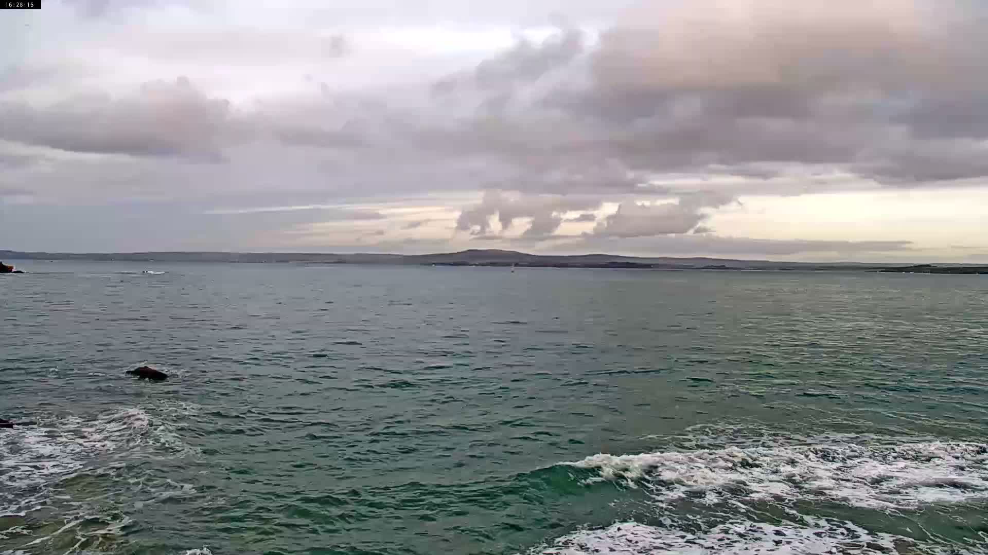 Douarnenez, Les Sables Blancs Beach Live Cam - Quimper, Finistère, Bretagne, France
