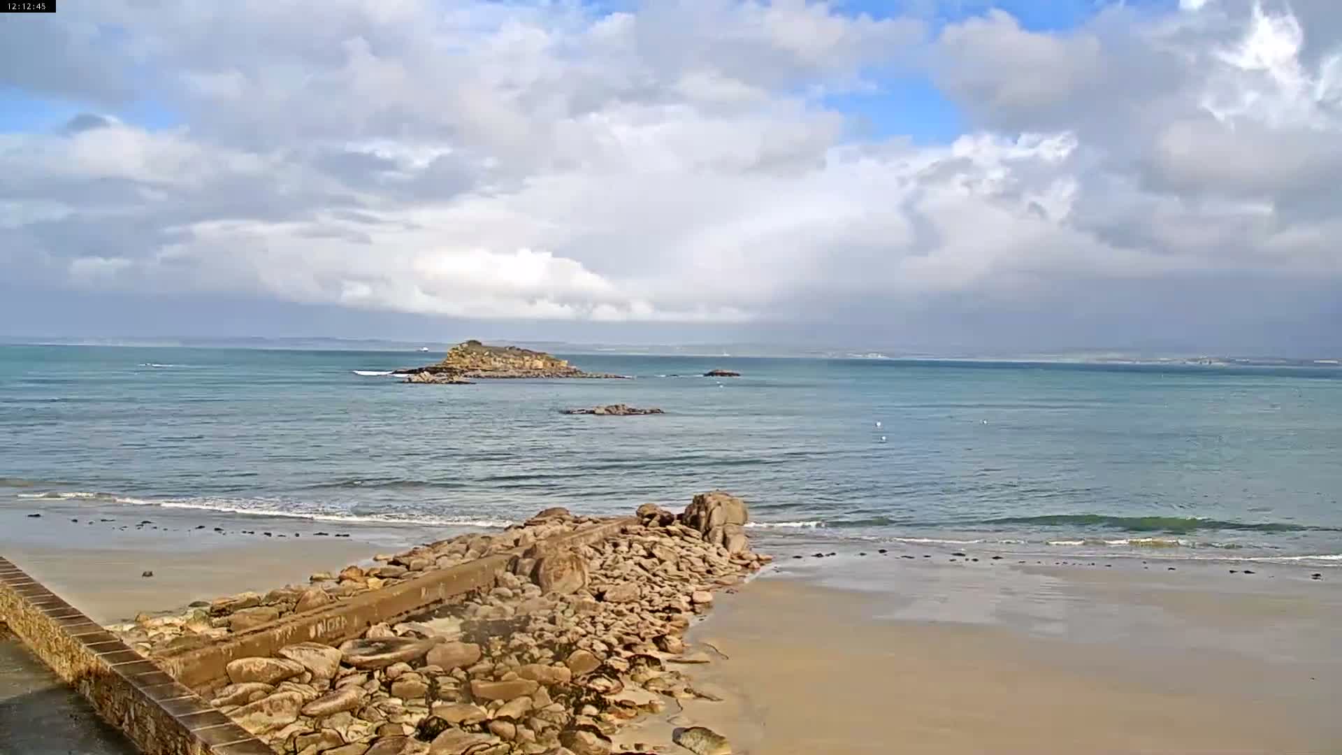 Douarnenez, Les Sables Blancs Beach Live Cam - Quimper, Finistère, Bretagne, France