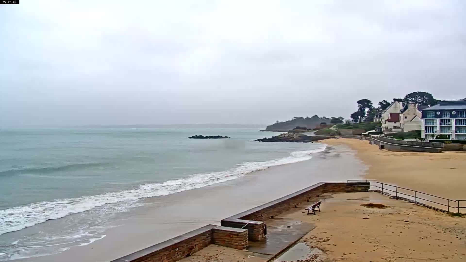 Douarnenez, Les Sables Blancs Beach Live Cam - Quimper, Finistère, Bretagne, France