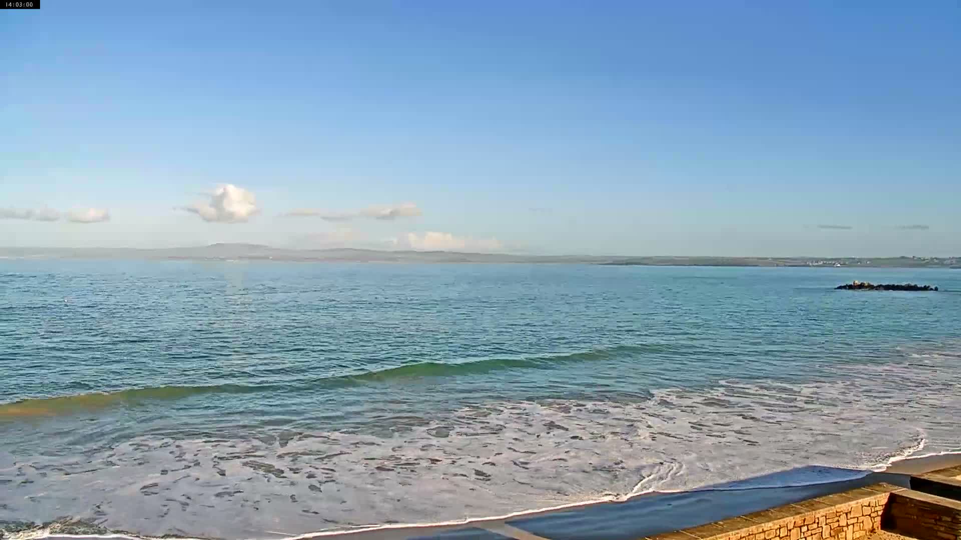 Douarnenez, Les Sables Blancs Beach Live Cam - Quimper, Finistère, Bretagne, France