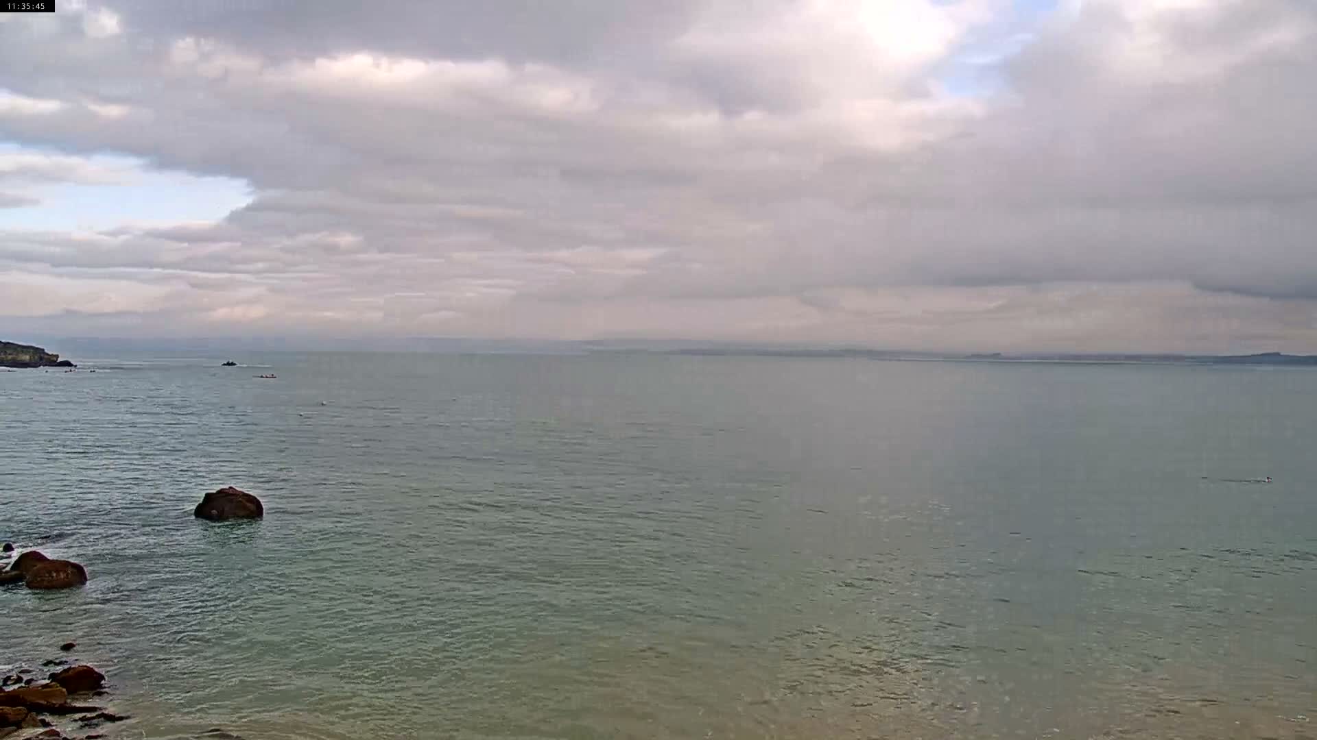 Douarnenez, Les Sables Blancs Beach Live Cam - Quimper, Finistère, Bretagne, France