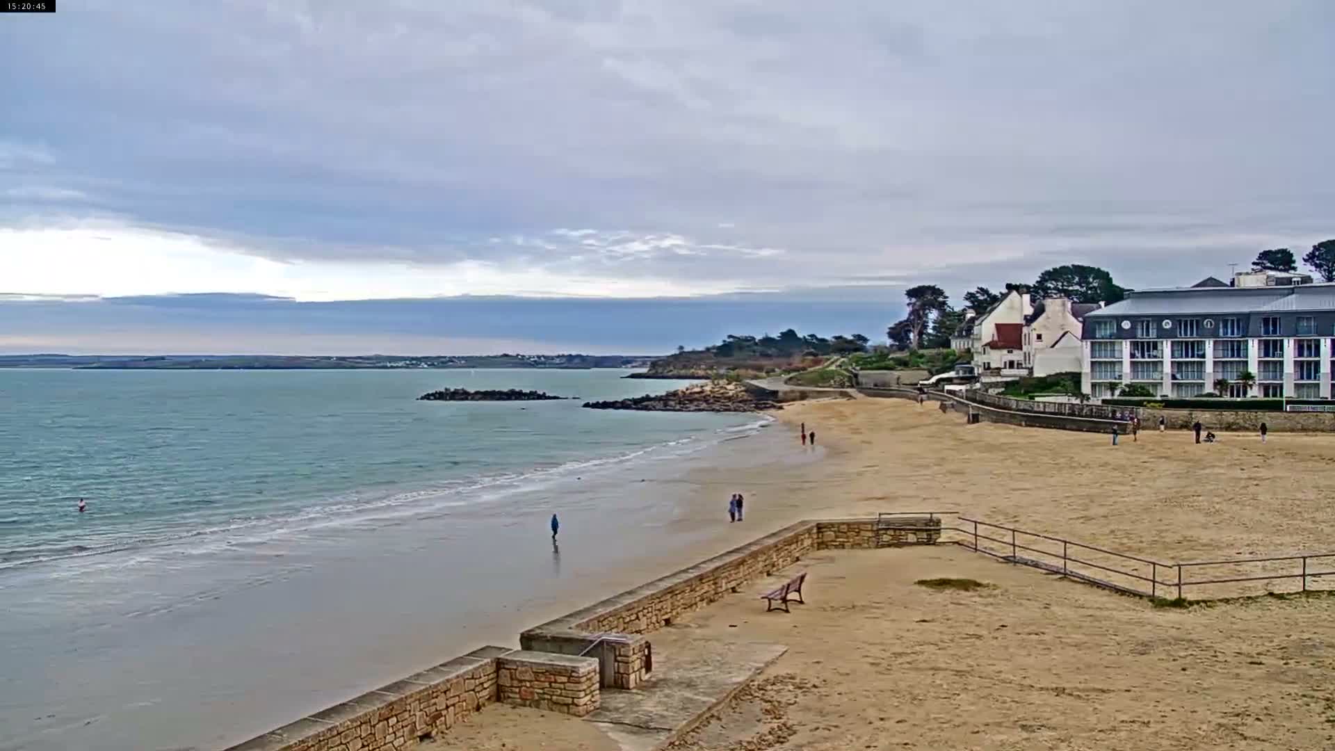 Douarnenez, Les Sables Blancs Beach Live Cam - Quimper, Finistère, Bretagne, France