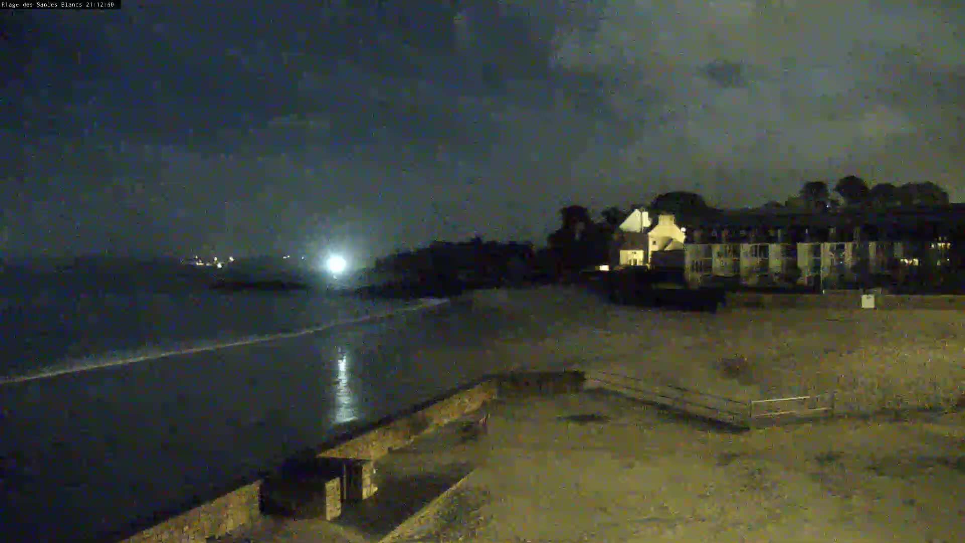 Douarnenez, Les Sables Blancs Beach Live Cam - Quimper, Finistère, Bretagne, France
