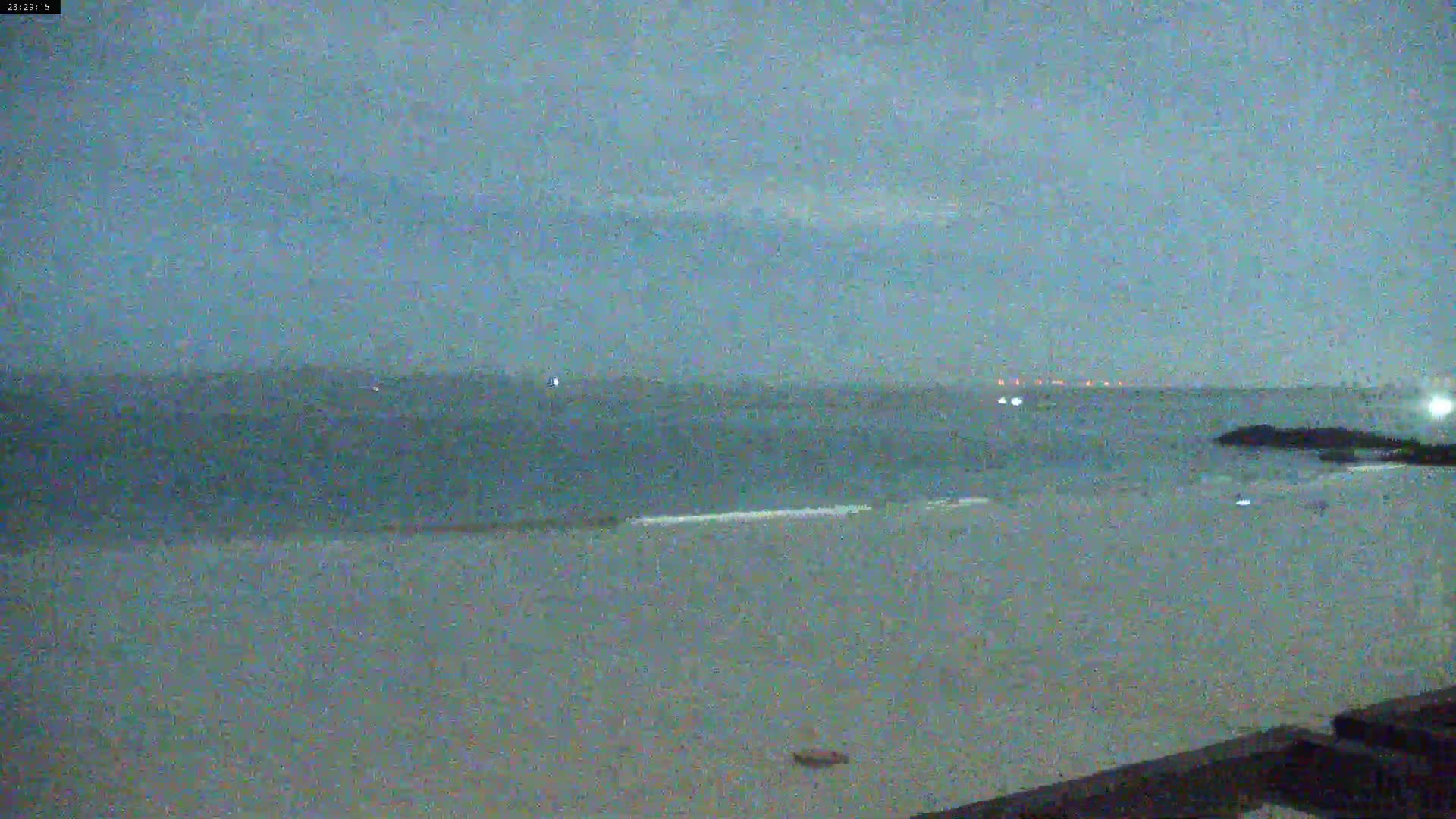 Douarnenez, Les Sables Blancs Beach Live Cam - Quimper, Finistère, Bretagne, France
