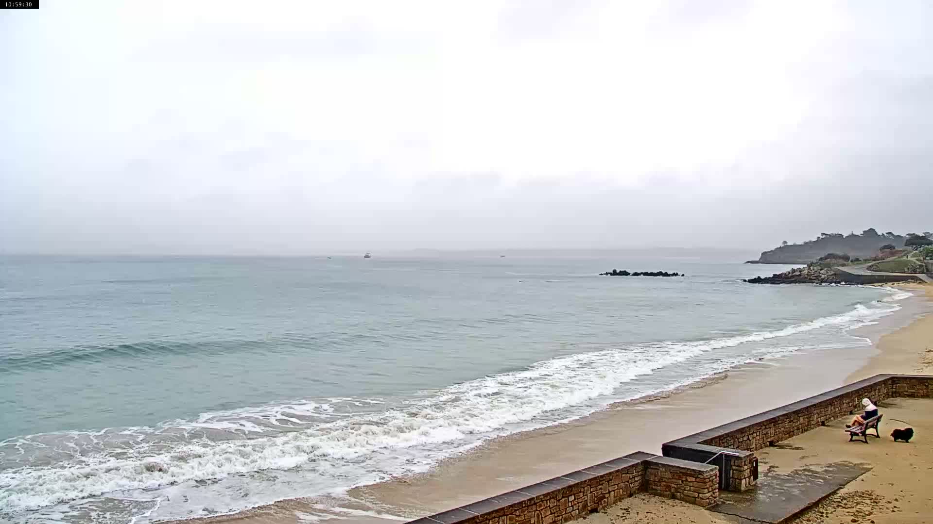 Douarnenez, Les Sables Blancs Beach Live Cam - Quimper, Finistère, Bretagne, France