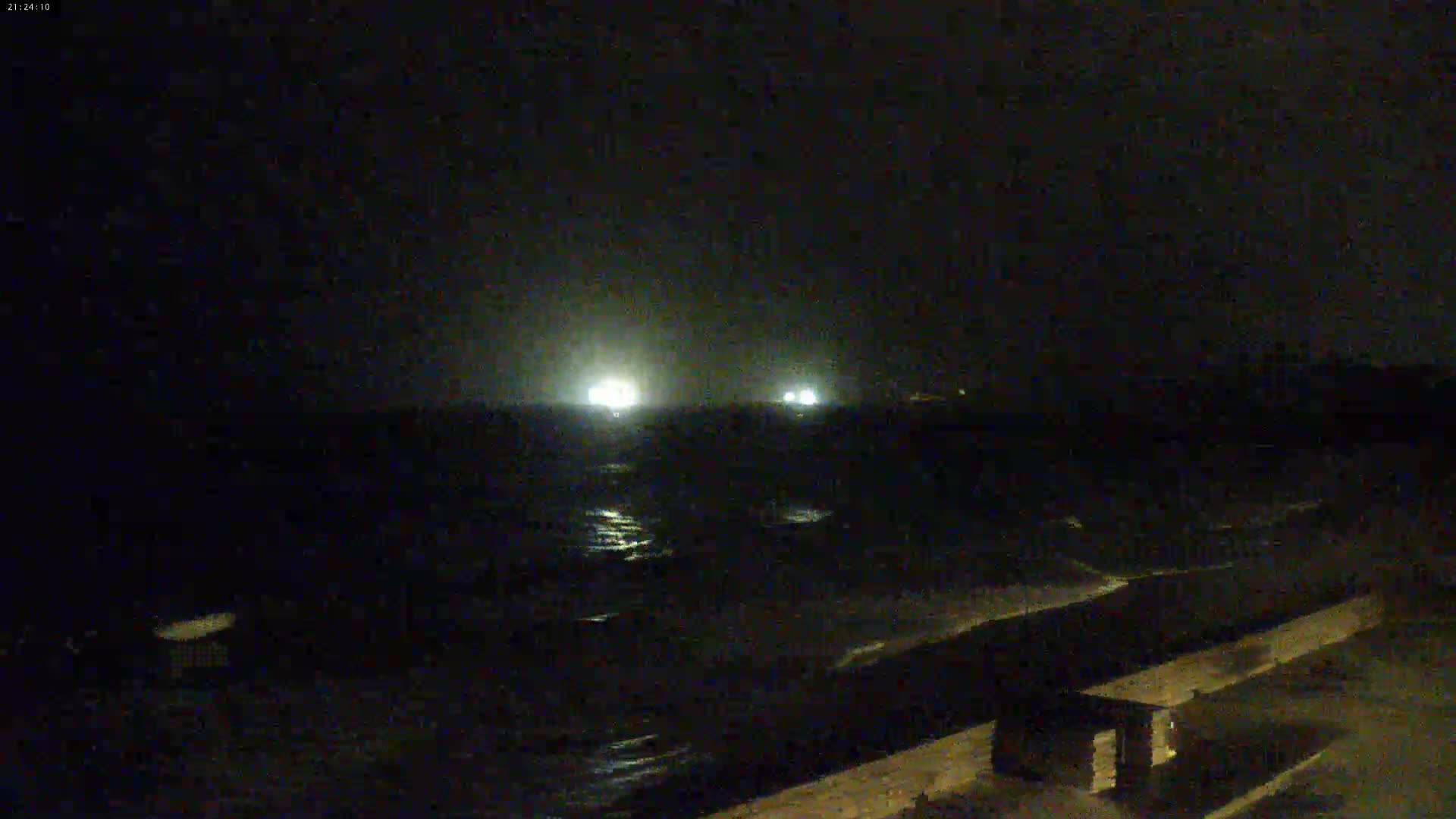 Douarnenez, Les Sables Blancs Beach Live Cam - Quimper, Finistère, Bretagne, France