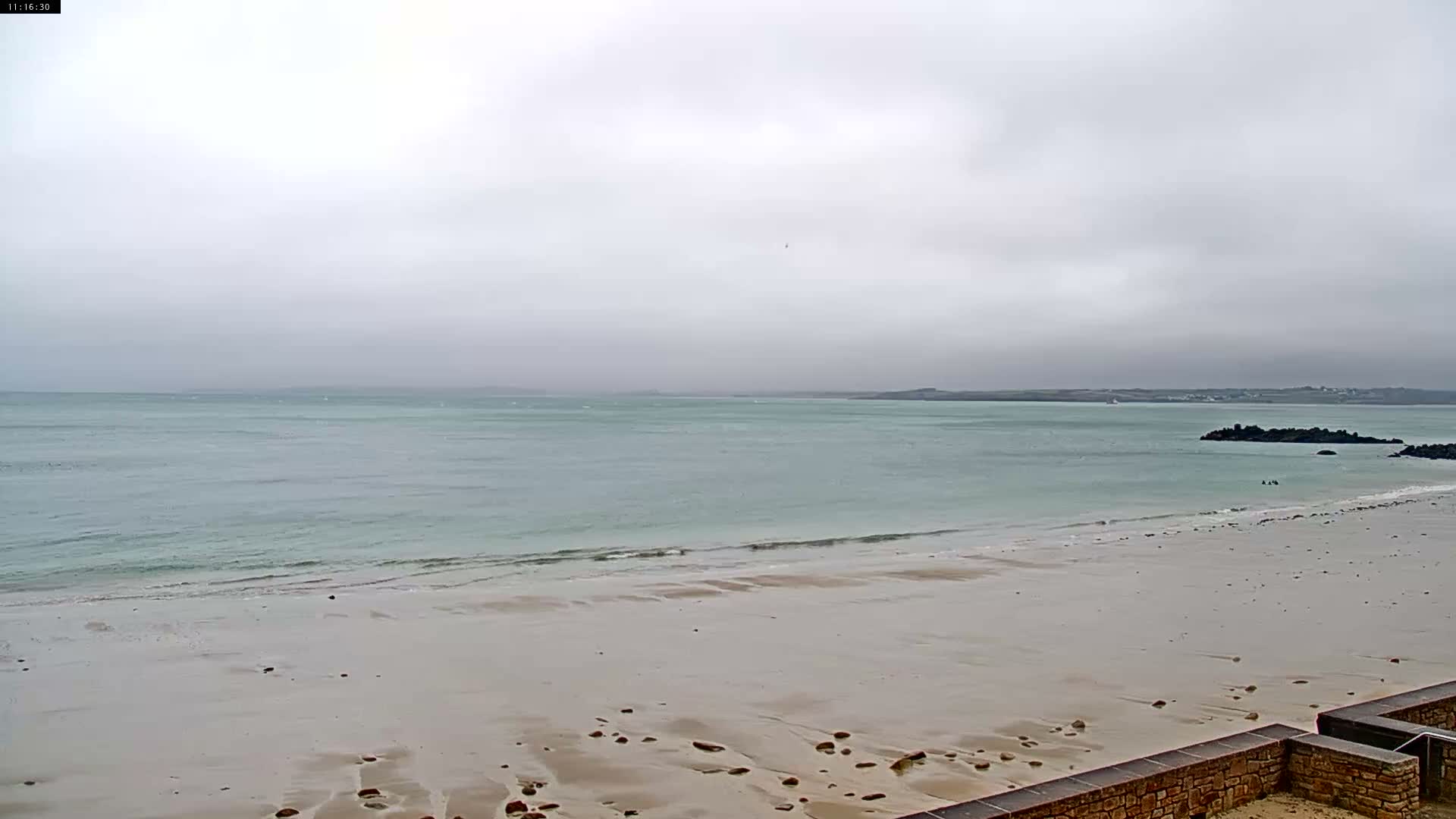 Douarnenez, Les Sables Blancs Beach Live Cam - Quimper, Finistère, Bretagne, France