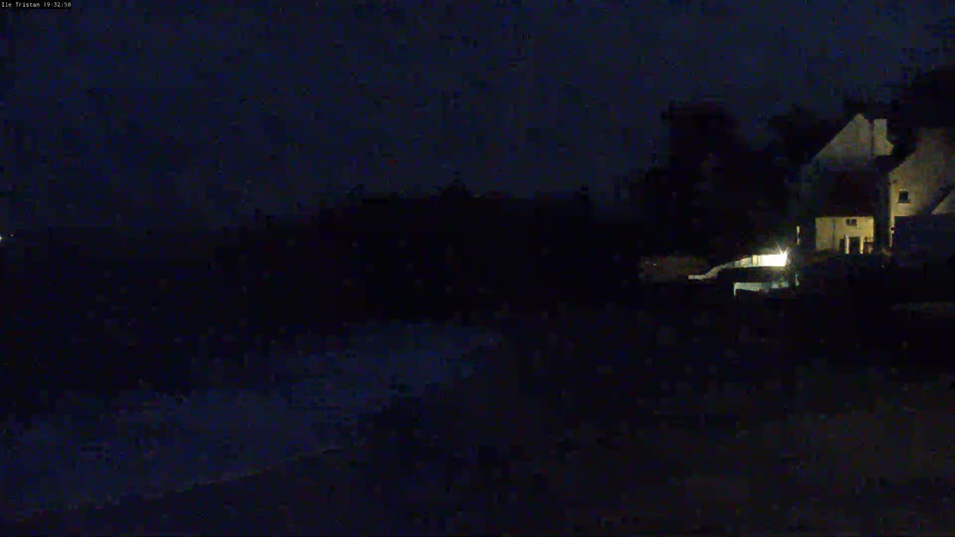 Douarnenez, Les Sables Blancs Beach Live Cam - Quimper, Finistère, Bretagne, France