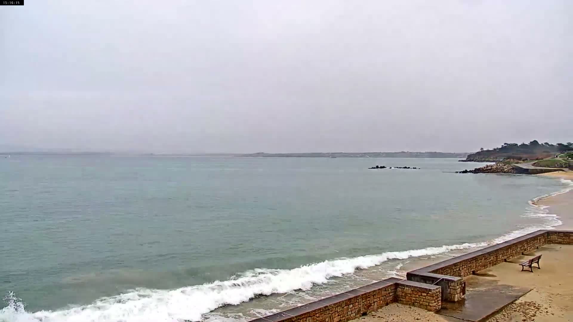 Douarnenez, Les Sables Blancs Beach Live Cam - Quimper, Finistère, Bretagne, France