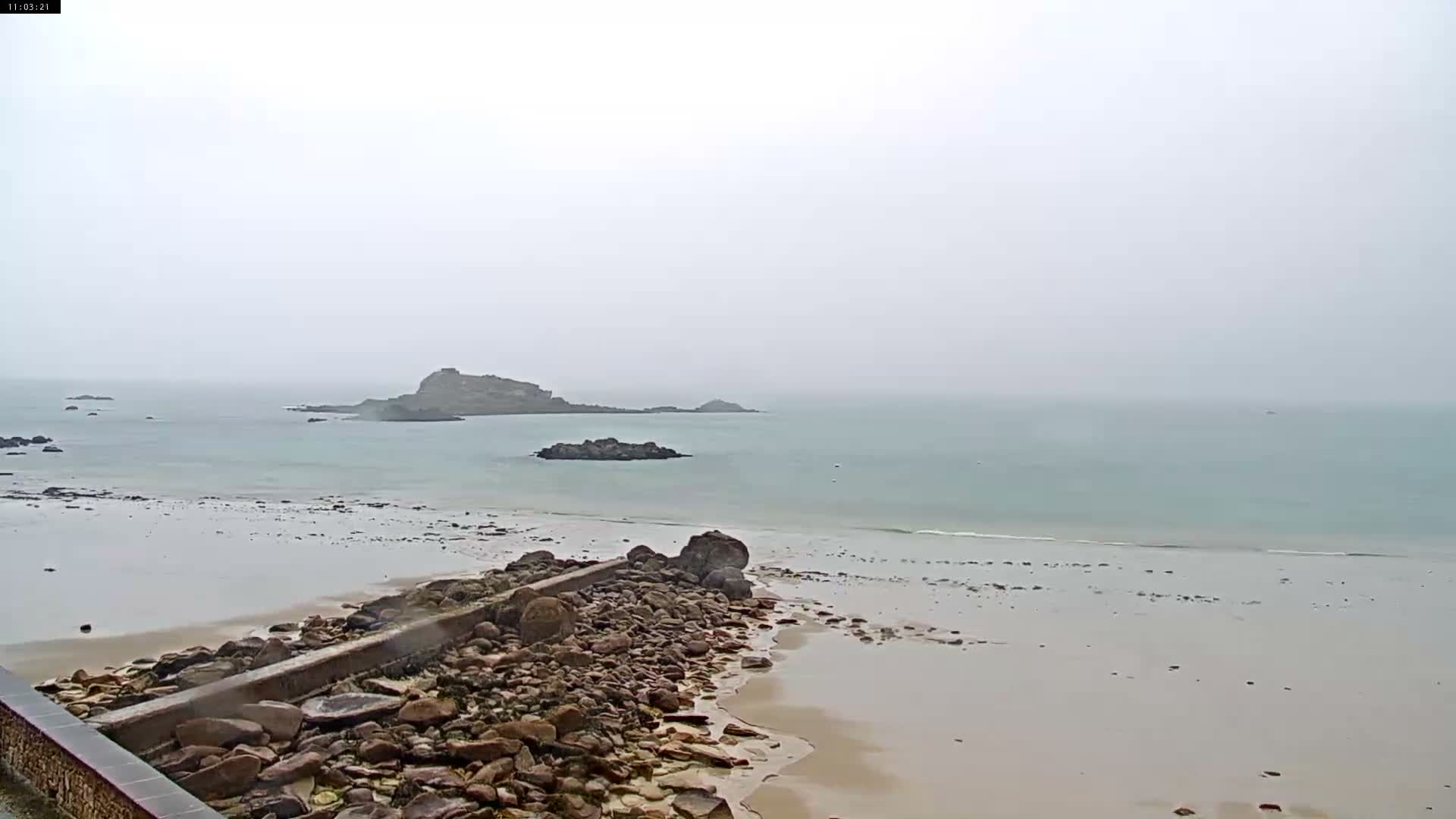 Douarnenez, Les Sables Blancs Beach Live Cam - Quimper, Finistère, Bretagne, France