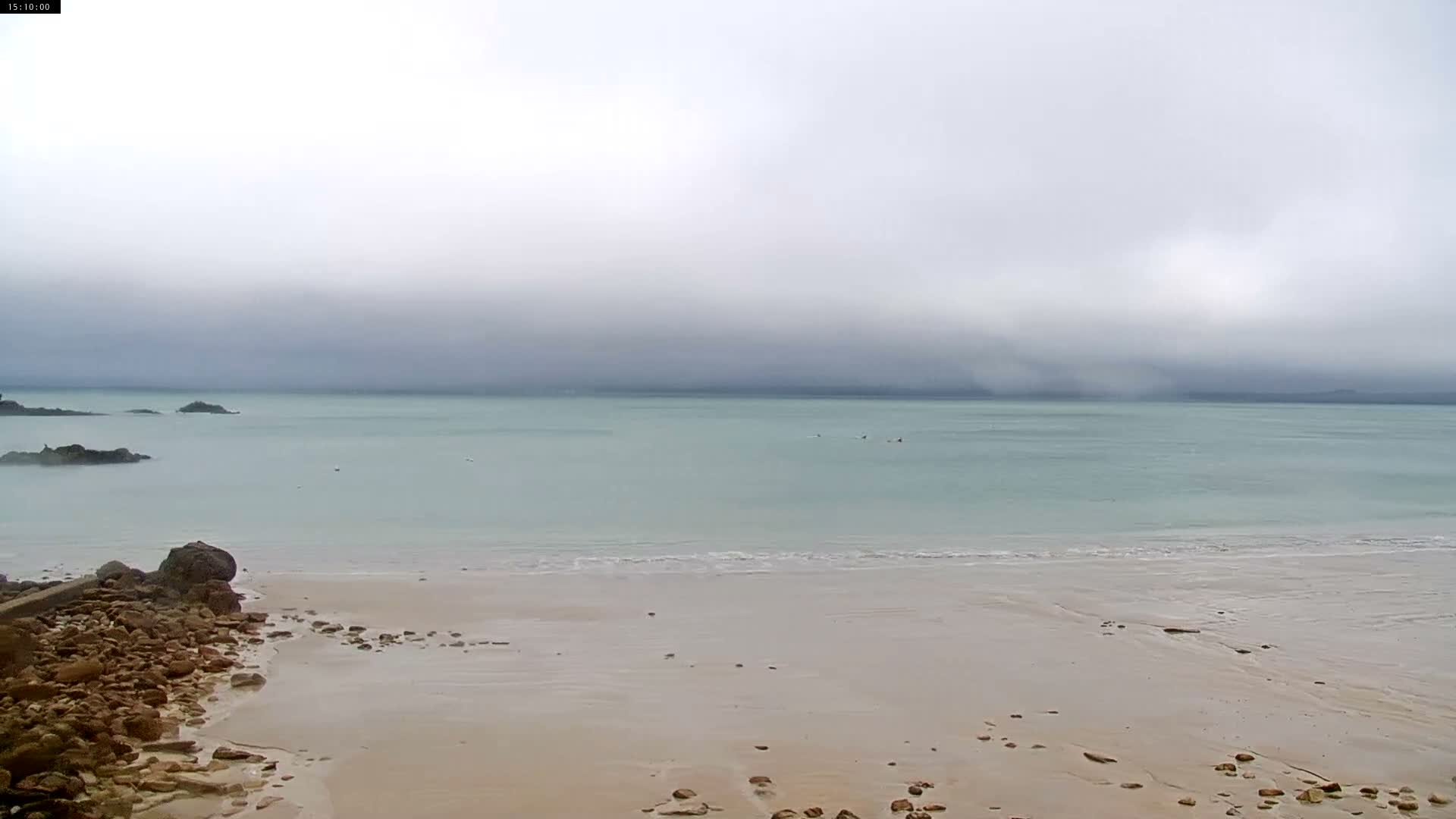Douarnenez, Les Sables Blancs Beach Live Cam - Quimper, Finistère, Bretagne, France