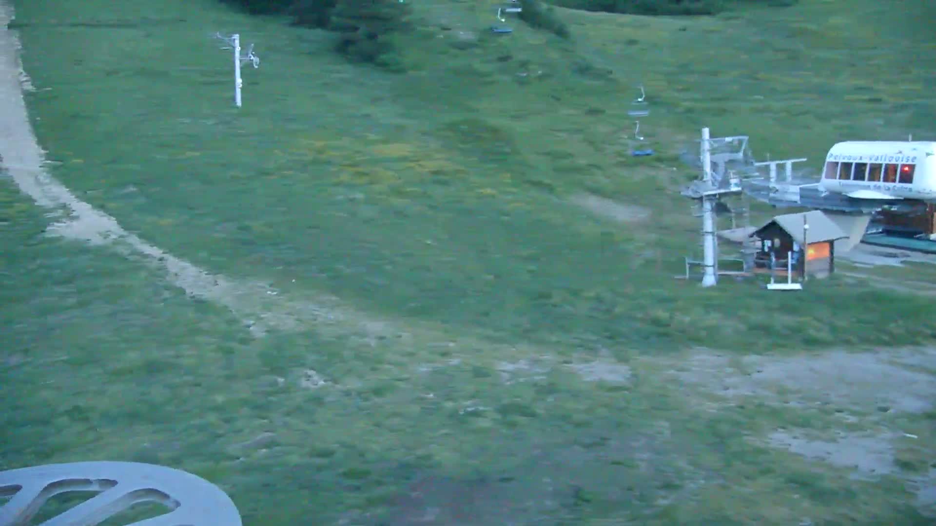 Pelvoux Vallouise Ski Slopes 1800 m Live Cam - 	Briancon, Hautes-Alpes, Provence-Alpes-Cote d’Azur, France