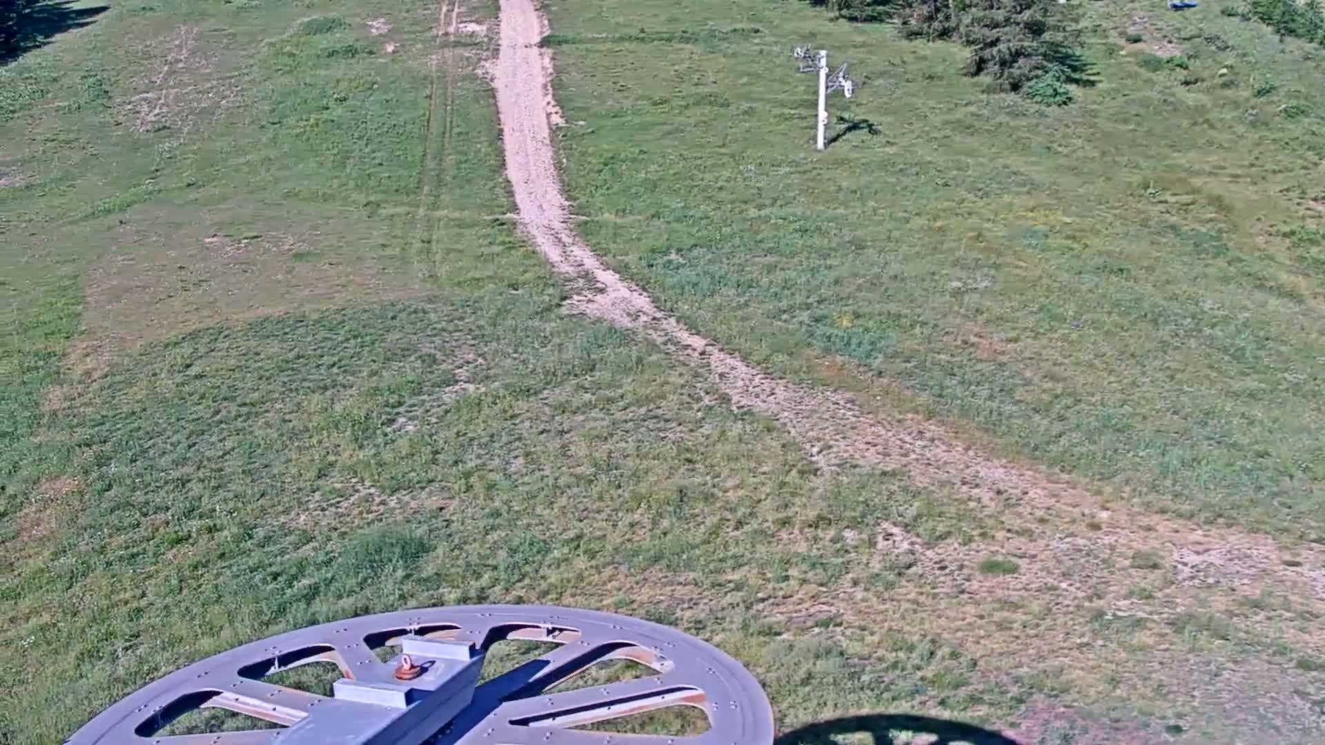 Pelvoux Vallouise Ski Slopes 1800 m Live Cam - 	Briancon, Hautes-Alpes, Provence-Alpes-Cote d’Azur, France