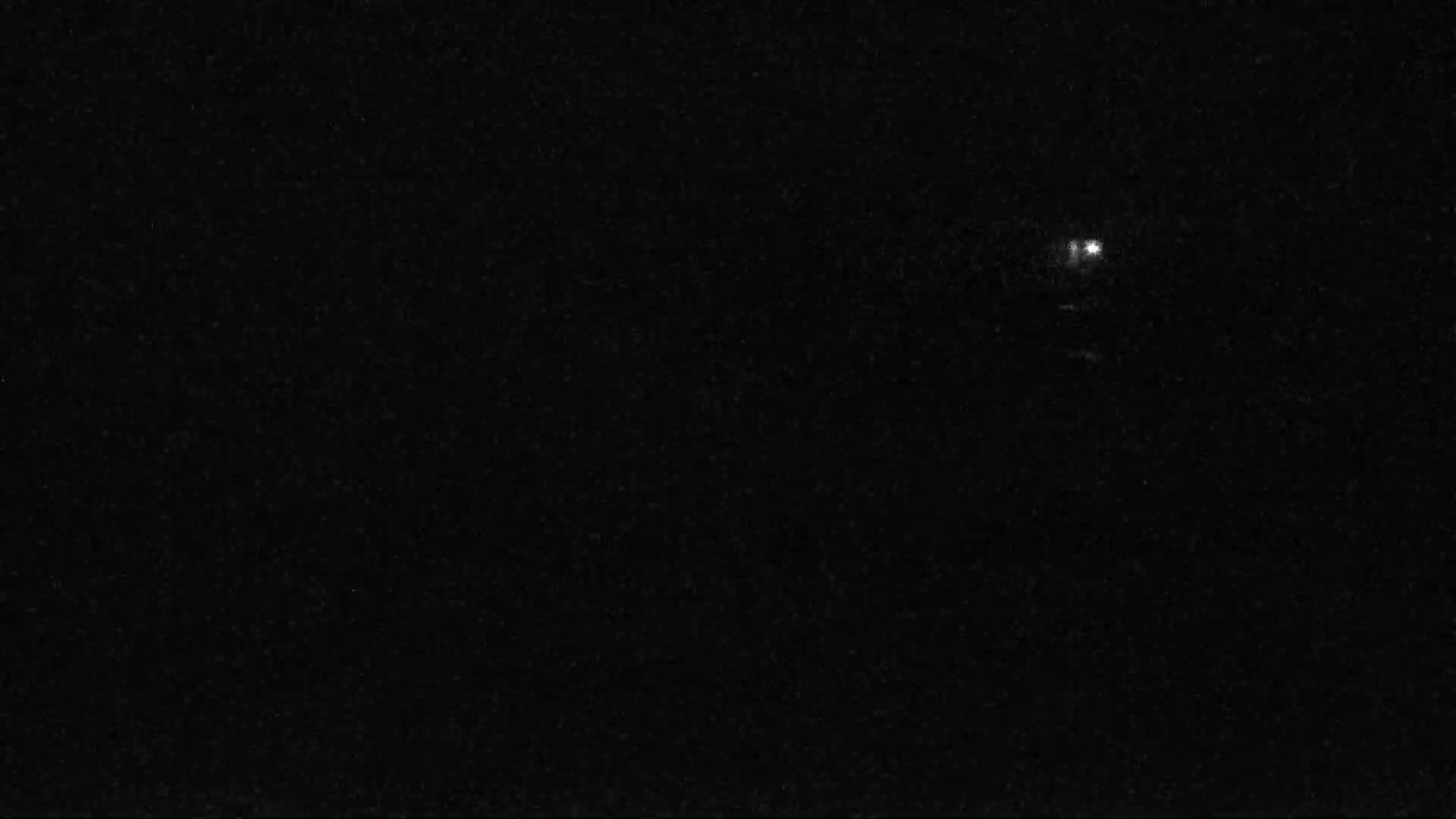 Pelvoux Vallouise Ski Slopes 1800 m Live Cam - 	Briancon, Hautes-Alpes, Provence-Alpes-Cote d’Azur, France